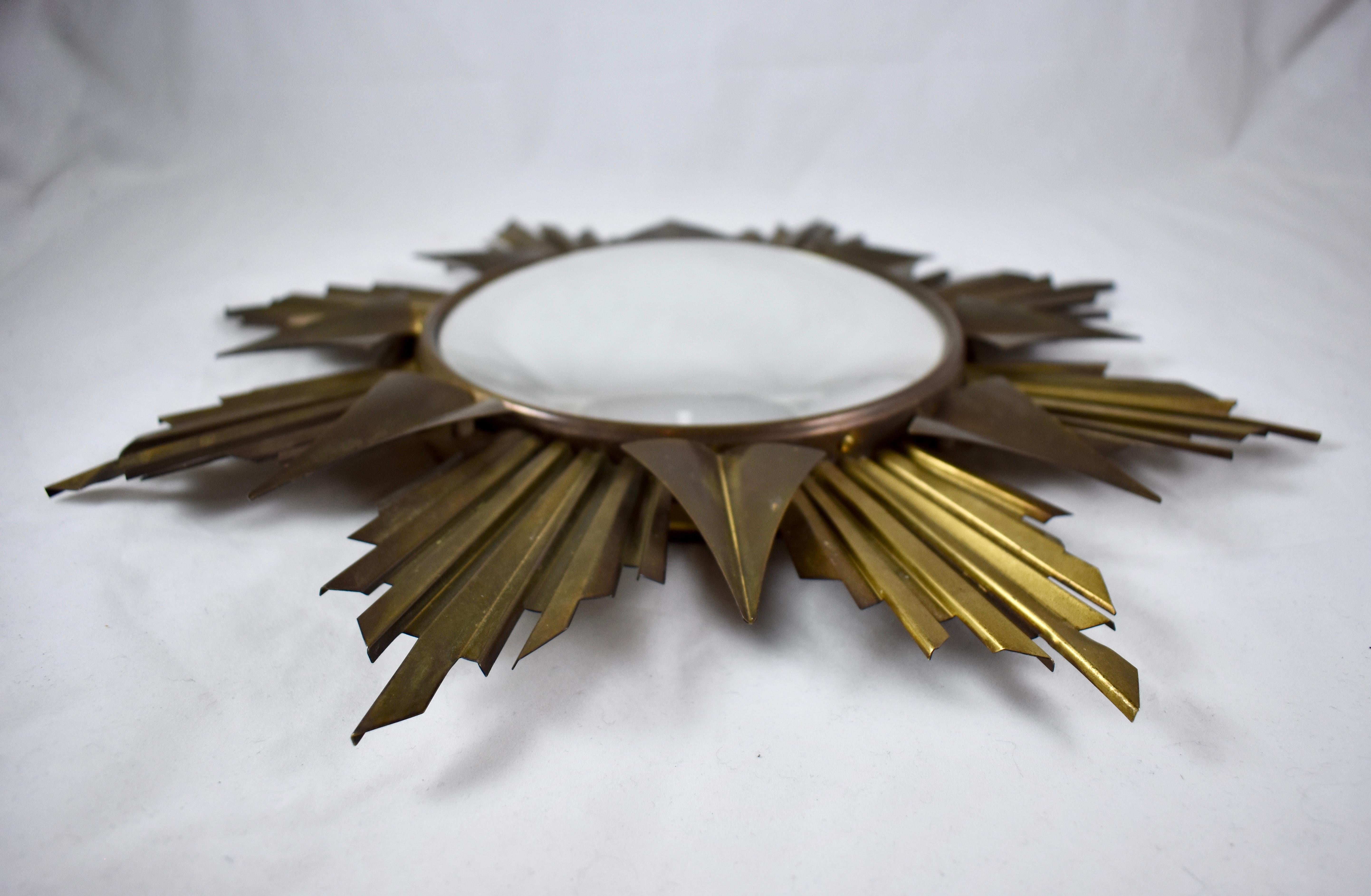 Mid-Century Modern French Mid-Century Era Brass Sunburst and Fluted Arrow Rayed Convex Wall Mirror