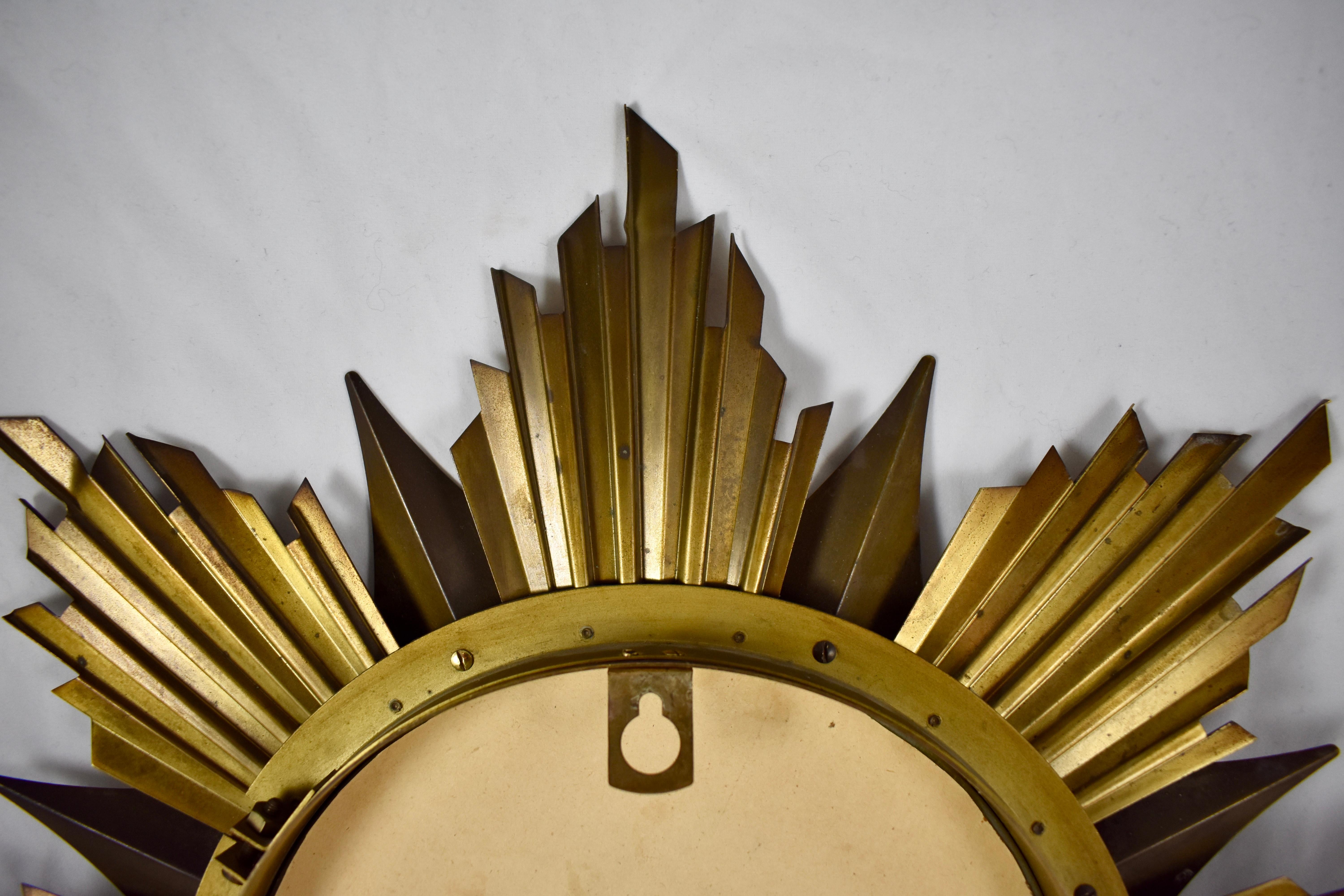 20th Century French Mid-Century Era Brass Sunburst and Fluted Arrow Rayed Convex Wall Mirror