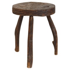 Französisch Mitte des Jahrhunderts Brutalist handgeschnitzten Hocker
