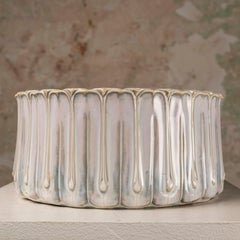 Centrotavola francese di metà secolo in ceramica, Vallauris, smalto madreperla 1960