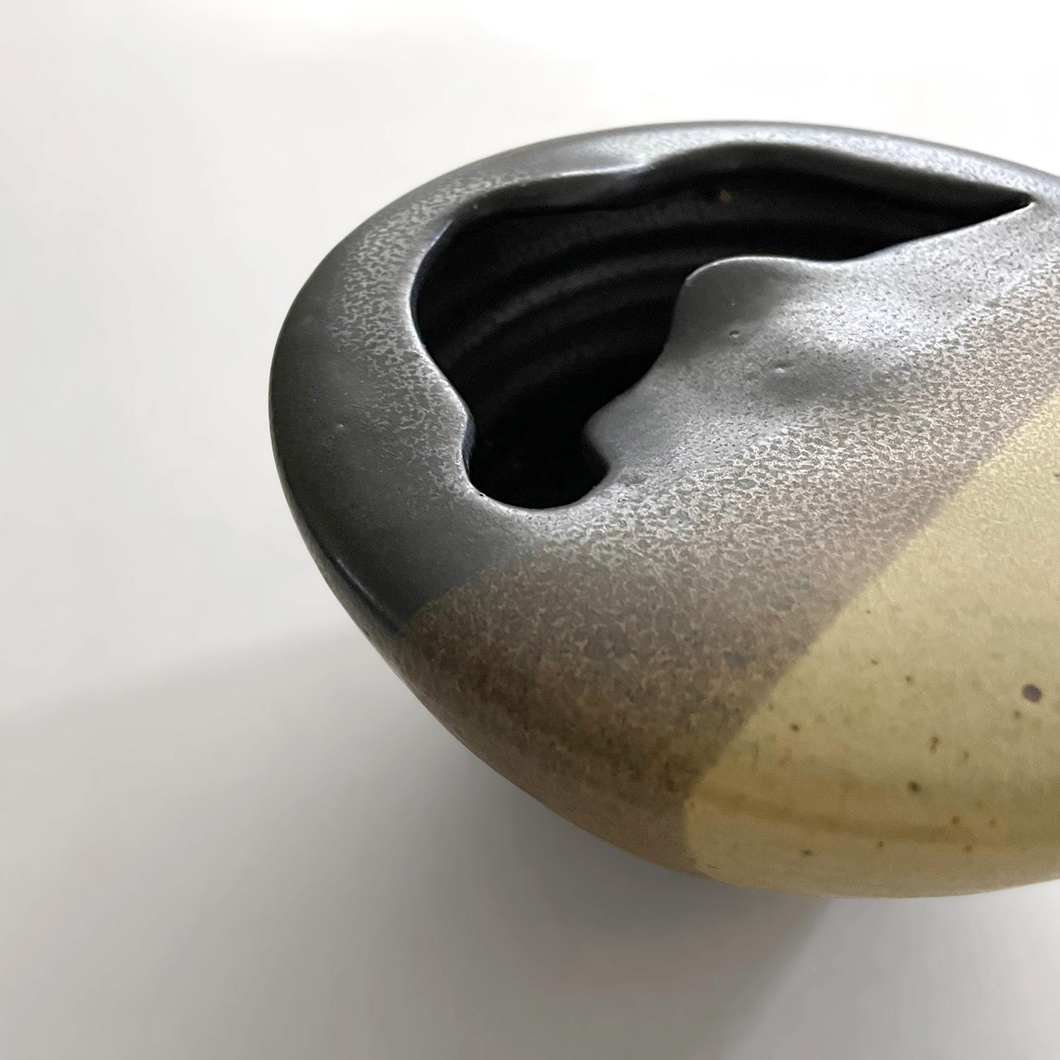 Cendrier en céramique du milieu du siècle en grès par  Jean Cacheleux en vente 4