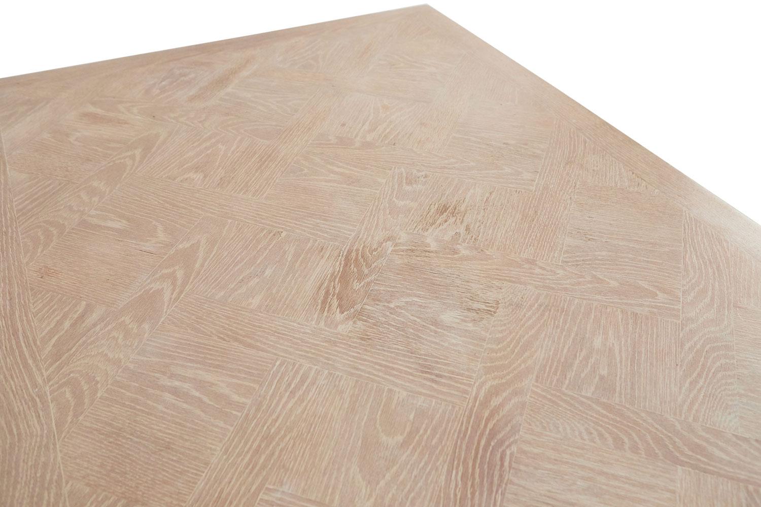 French Mid-Century Cerused Oak Dining Table Bon état - En vente à Queens, NY