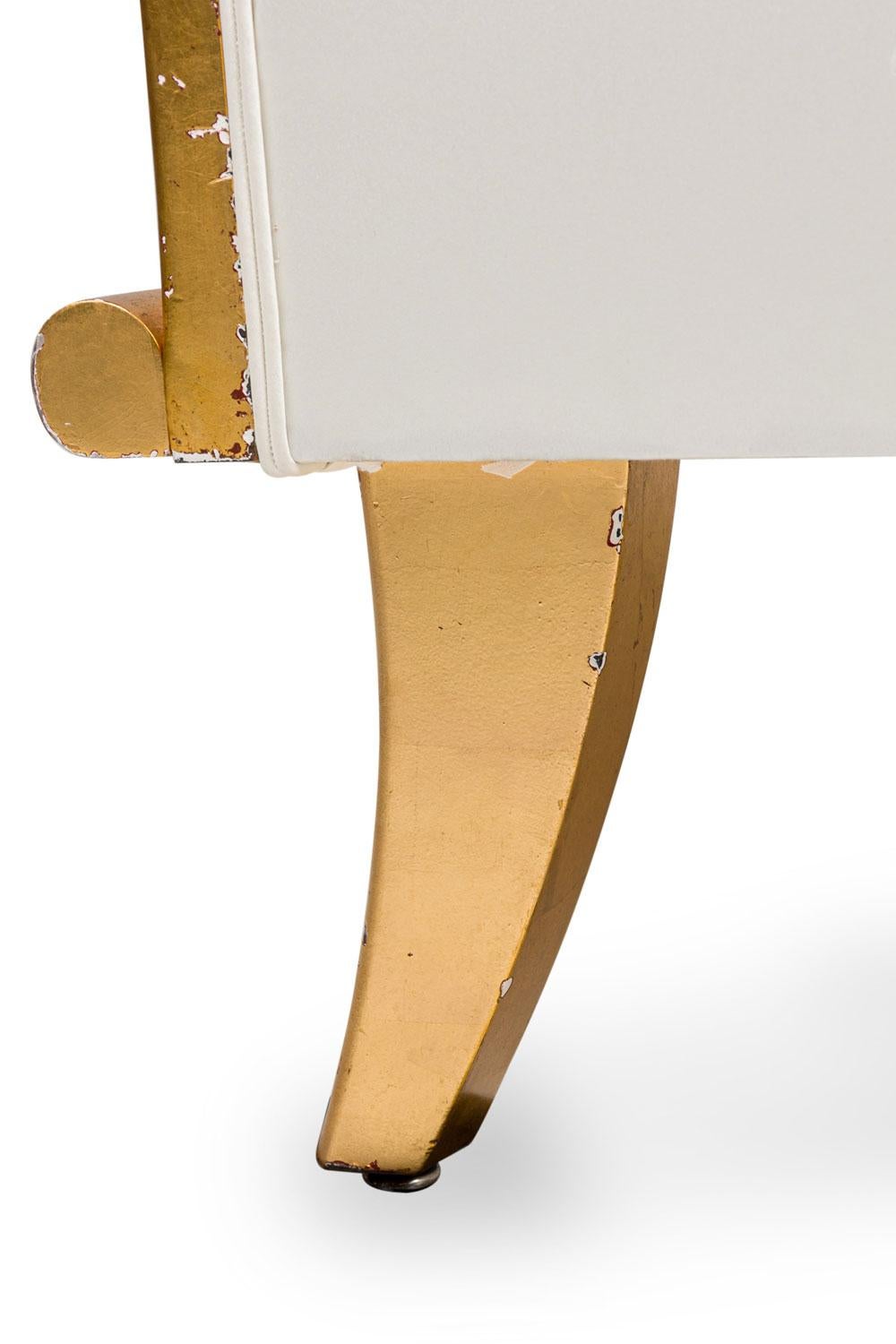 Chaise Champaigne en satin touffeté du milieu du siècle dernier en vente 2