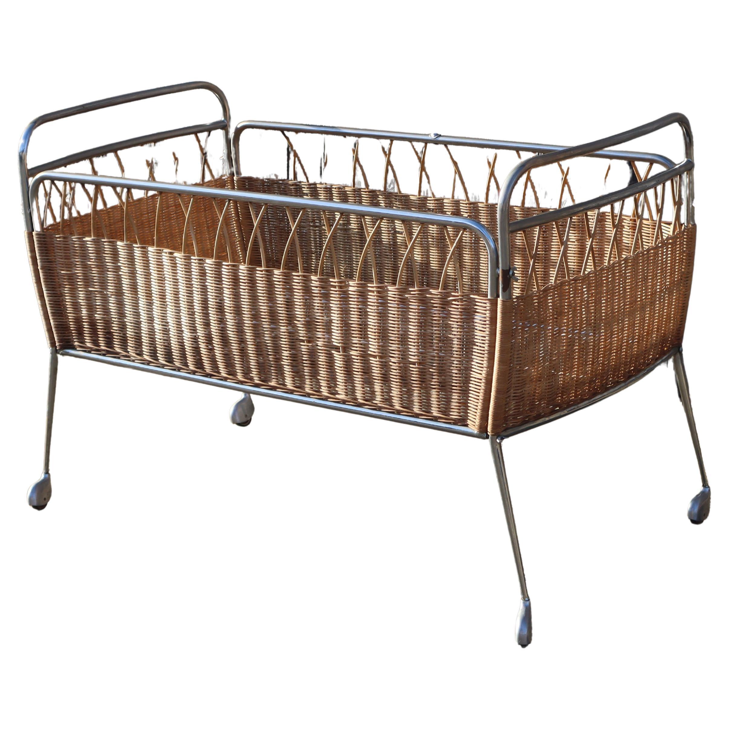 Mid-20th Century French Mid-Century Childrens Bed /- Vintage mobile Cot in Rattan and Chrome-60s For Sale