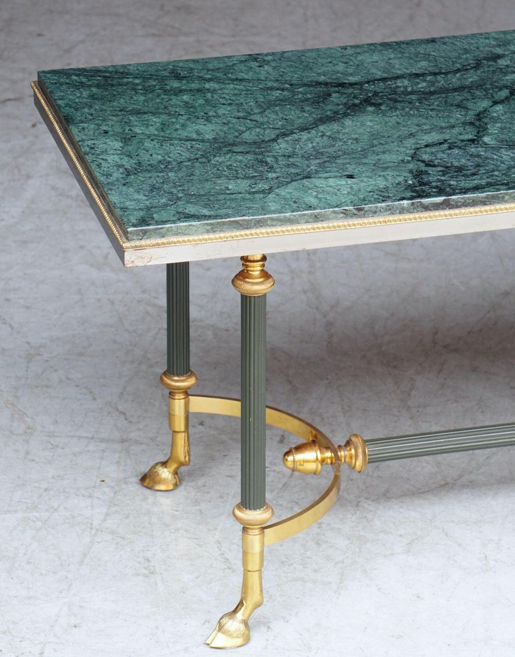 French Mid-Century Coffee or Cocktail Low Table of Brass with Green Marble Top In Good Condition For Sale In Austin, TX
