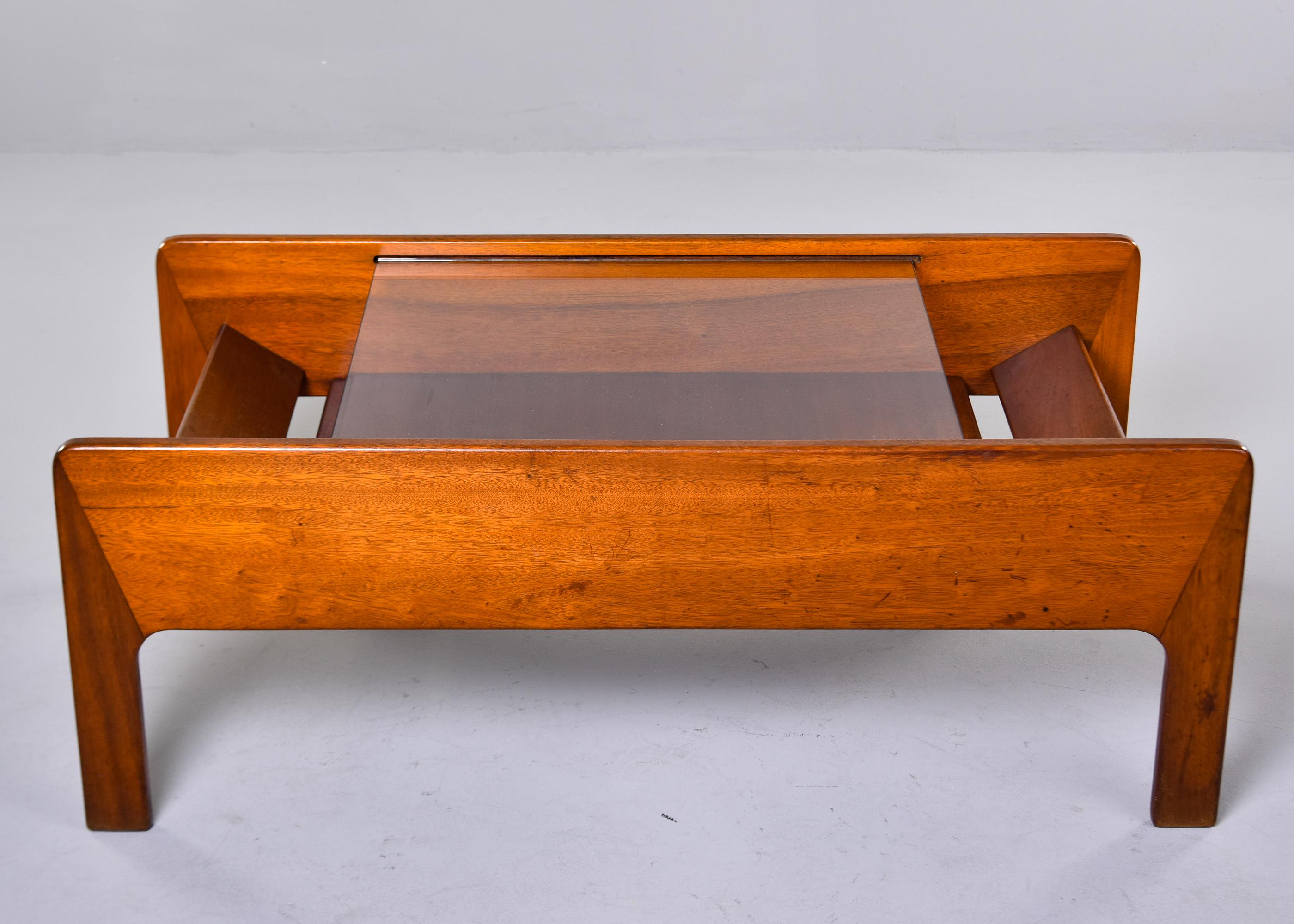 French Midcentury Coffee Table with Insert Glass Top In Good Condition For Sale In Troy, MI