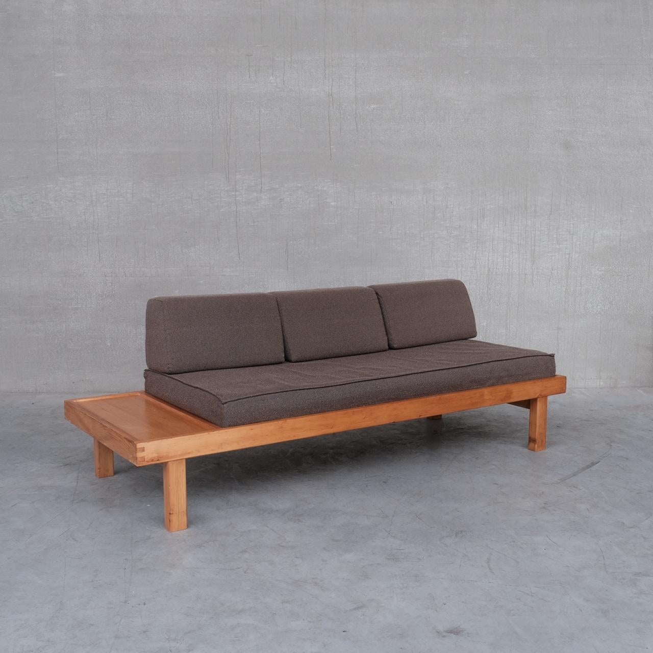 French Mid-Century Day Bed by Christian Durupt for Meribel For Sale 5