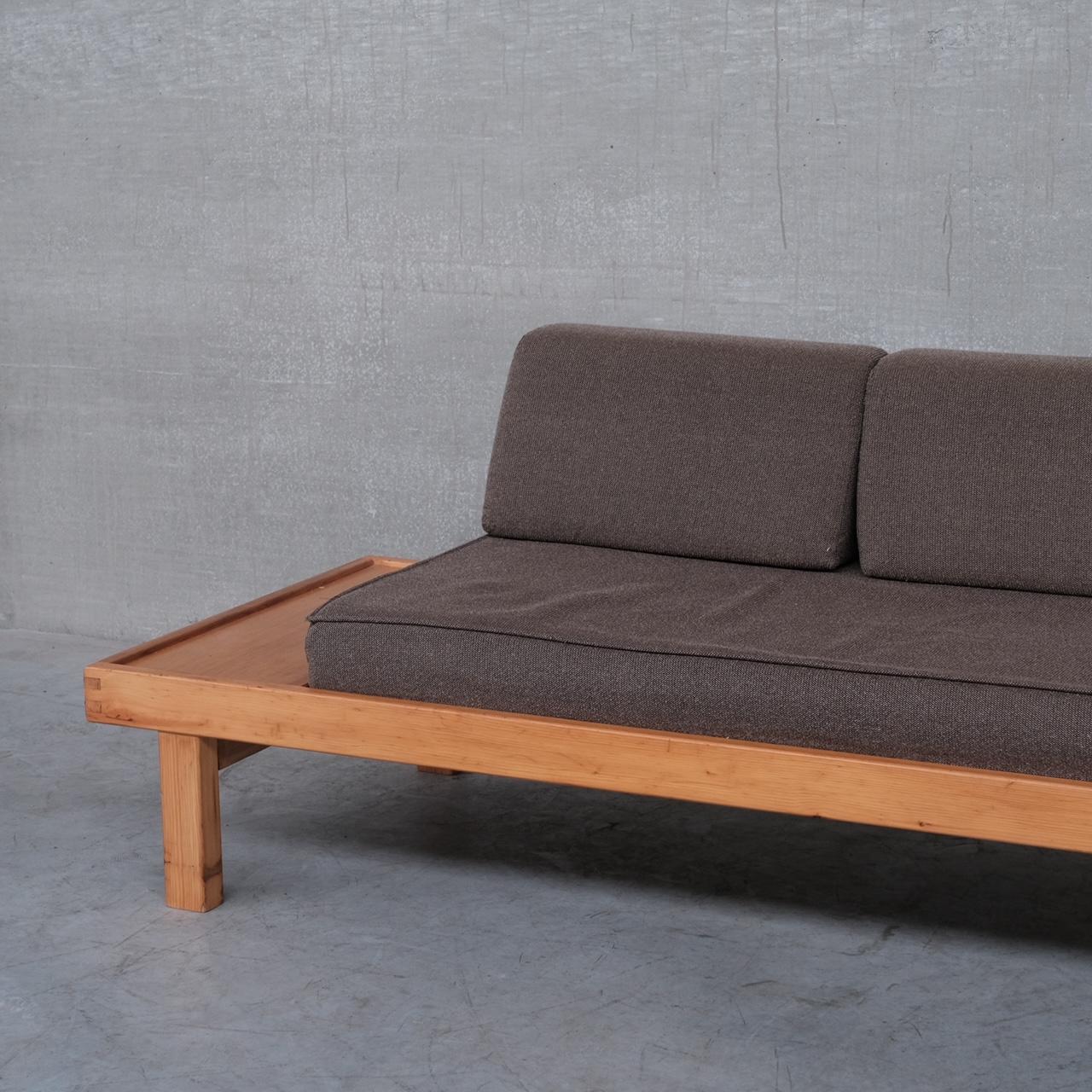Cama de día francesa de mediados de siglo de Christian Durupt para Meribel Moderno de mediados de siglo en venta