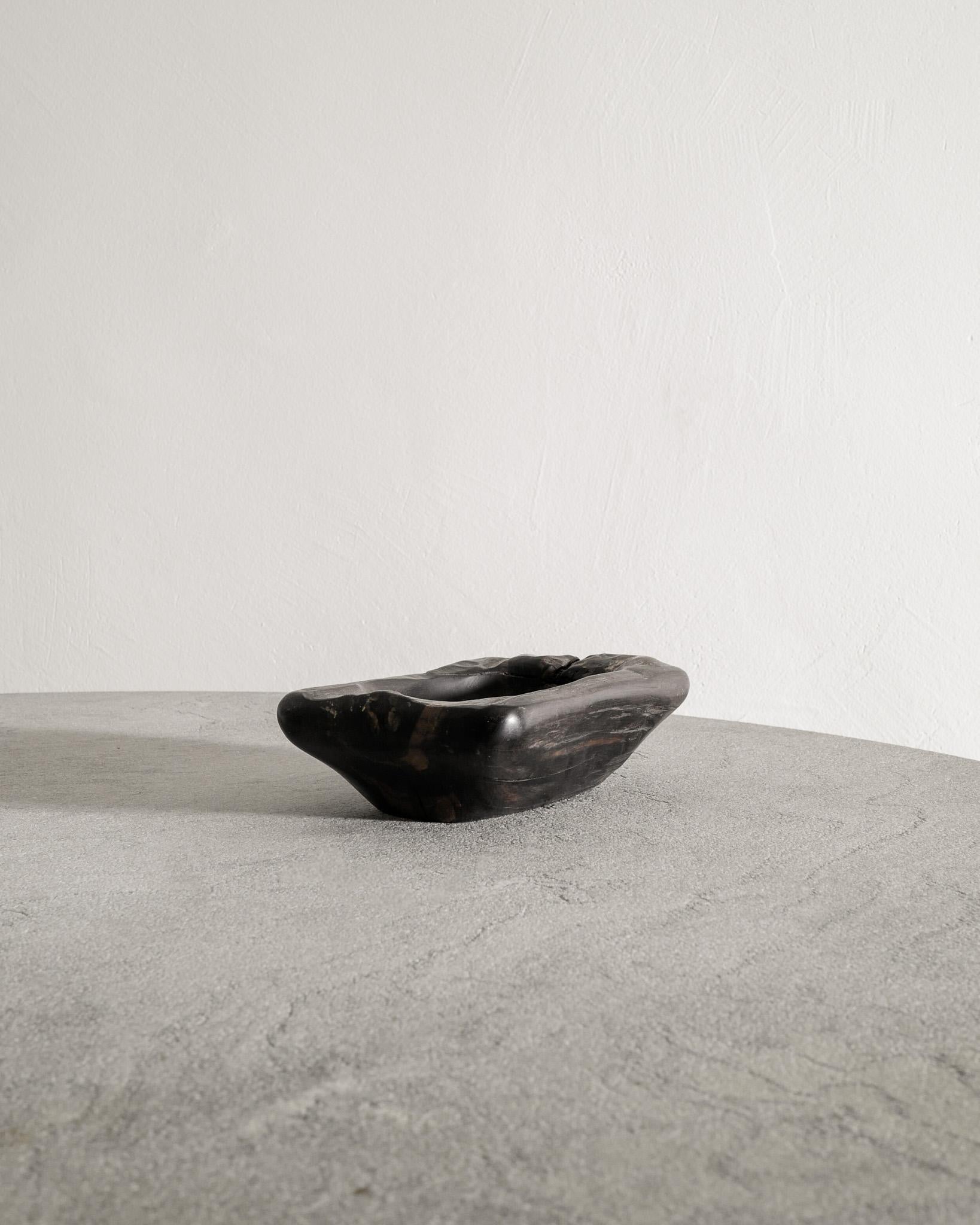 Gran cuenco decorativo francés de madera de ébano de mediados de siglo, Odile Noll, años 70 Francés en venta