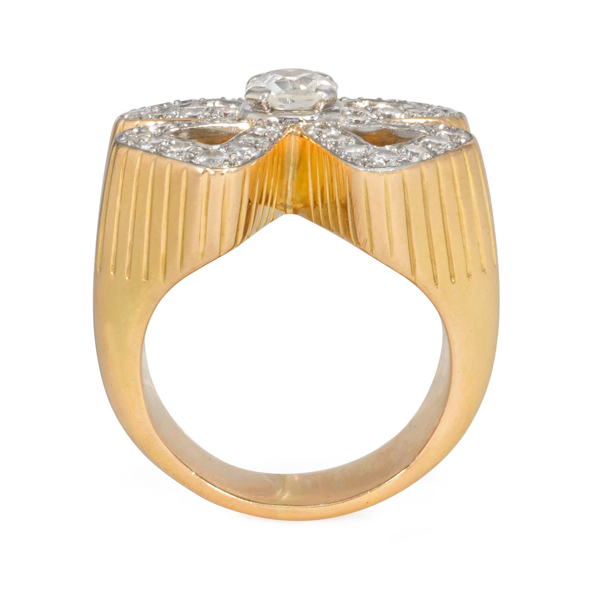 Modernist French Mid-Century Diamond and Gold Cocktail Ring of Four-Leaf Clover Design For Sale