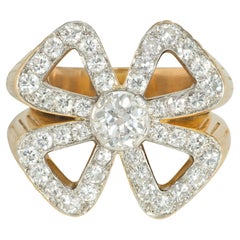 Vintage French Mid-Century Diamond and Gold Cocktail Ring of Four-Leaf Clover Design