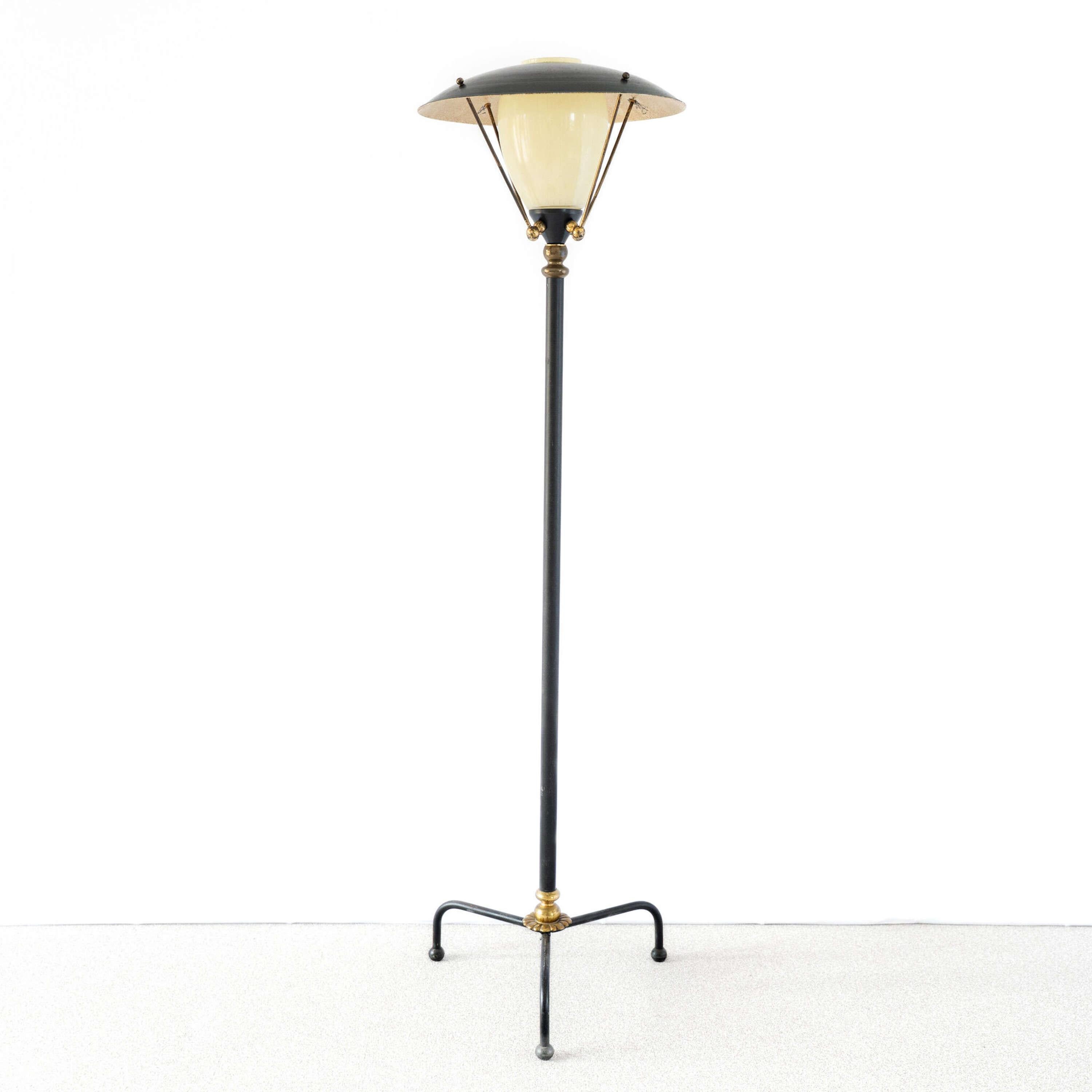 French Mid Century Floor Lamp.
With 'UFO' and milk glass shade.
Italian design inspired styling.

Height - 159cm
Shade Dia - 43.5cm

*Priced to include bespoke wiring and PAT test.
Please message if any further info or photos are