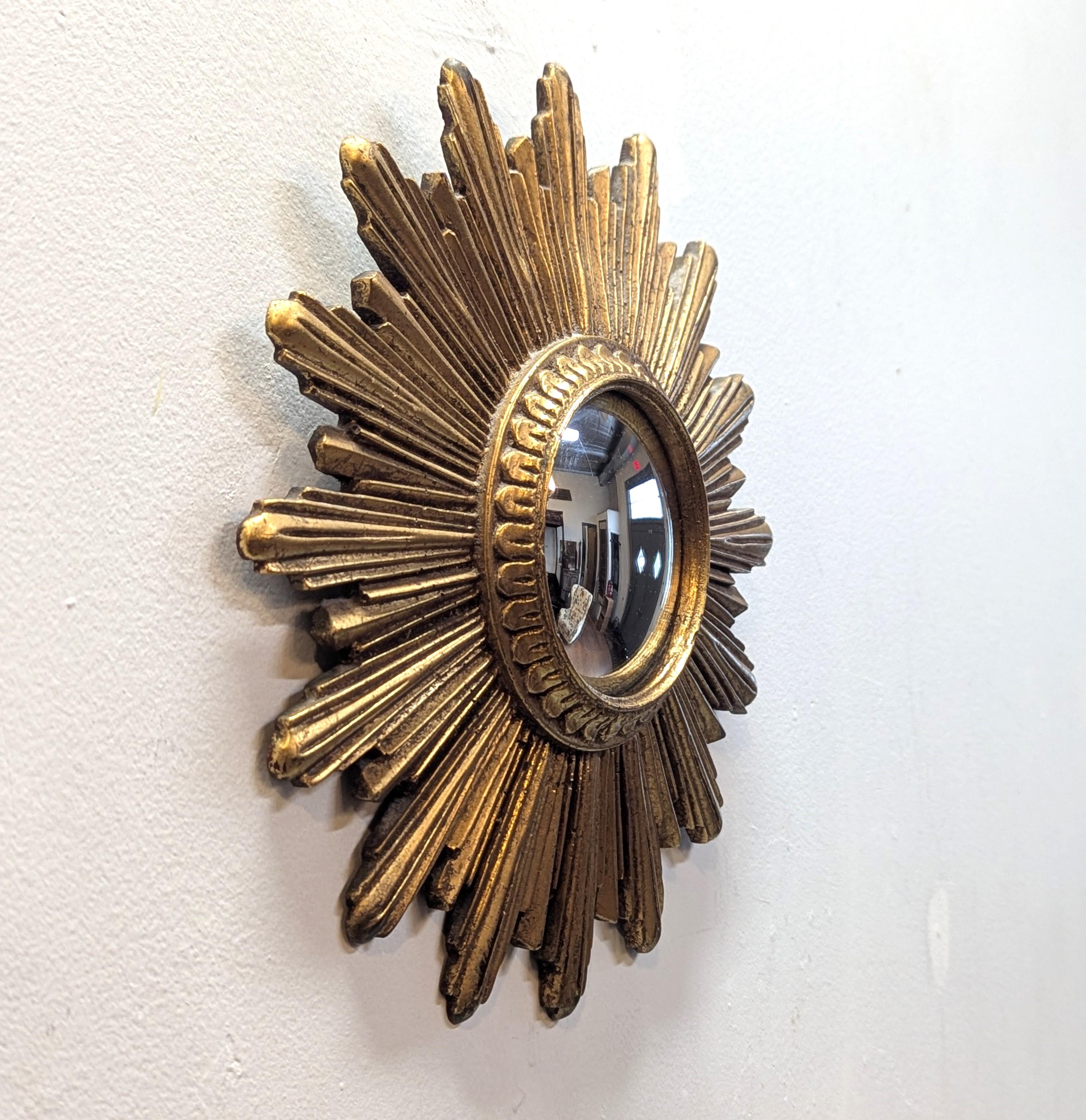 Mid-Century moderno French Mid Century Gilt Convex Sunburst Mirror in vendita