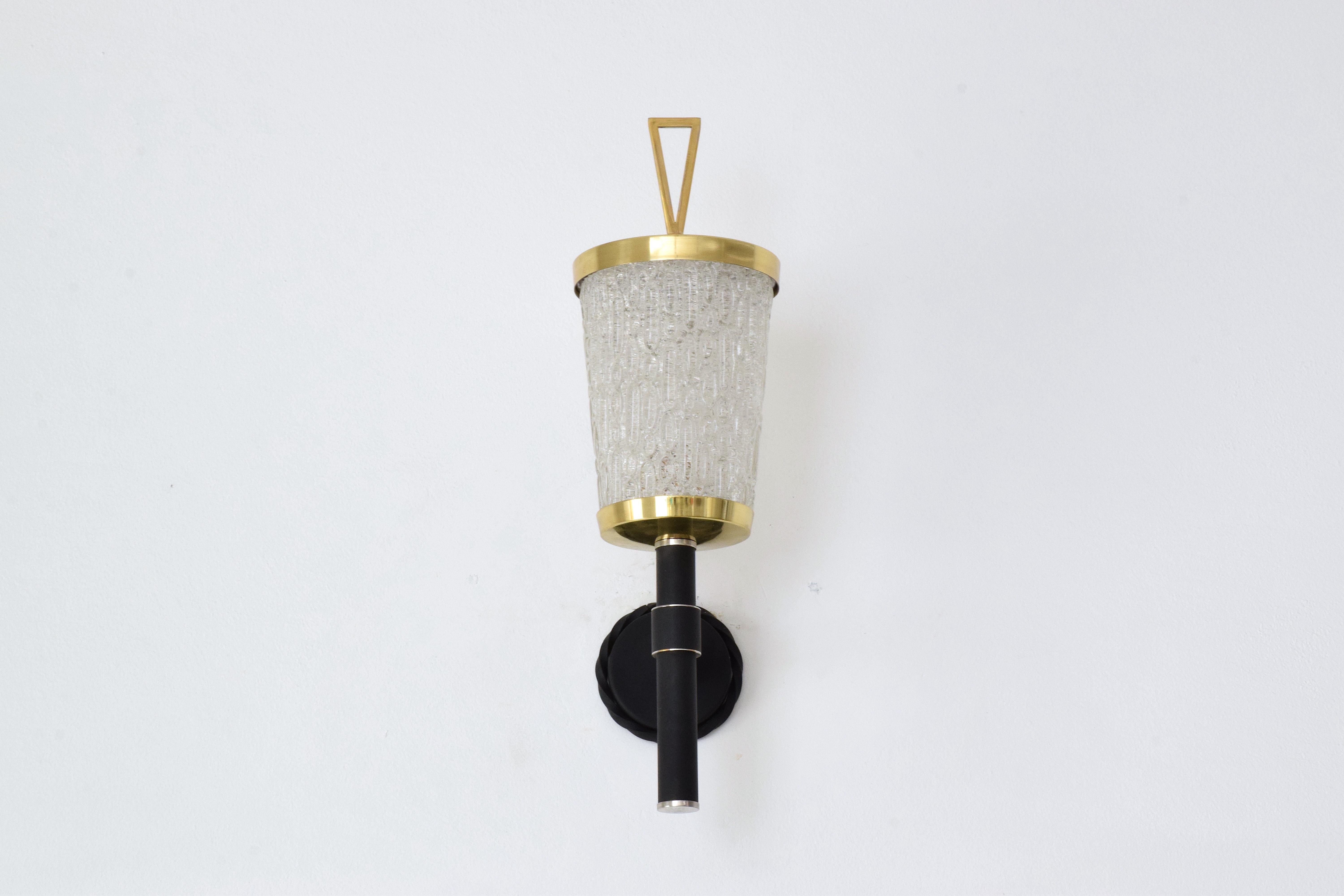 French Mid-Century Glass Sconce by DLG Arlus, 1950s In Good Condition In Paris, FR