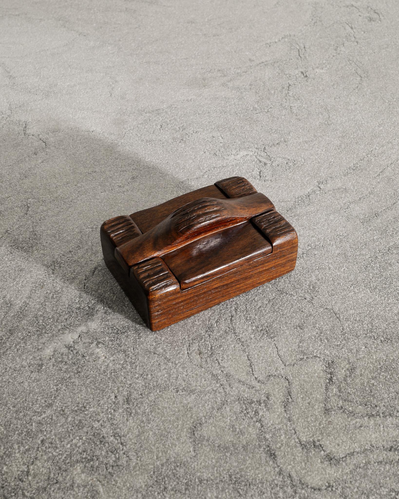 Français Boîte en bois sculptée à la main avec couvercle par Alexandre Noll, années 1950 en vente