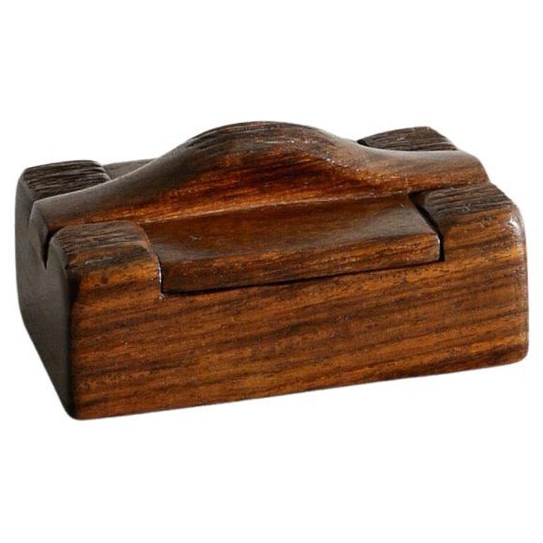 ANCIENNE BOITE EN BOIS A GANTS SCULPTEE 19EME