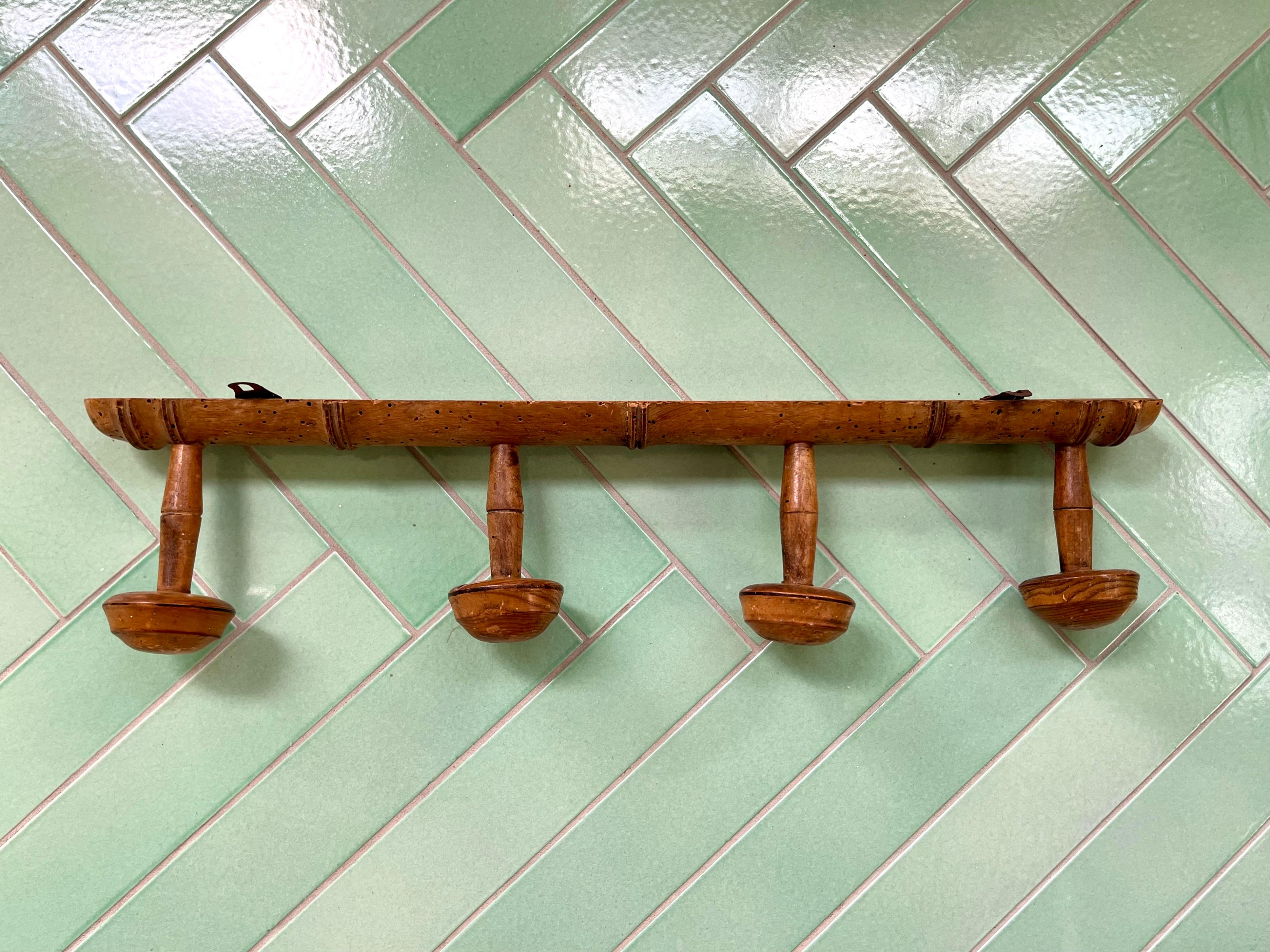 Mid-20th Century French Mid-Century Hand-Carved Wooden Wall Rack with 4 Hooks, 1940s For Sale