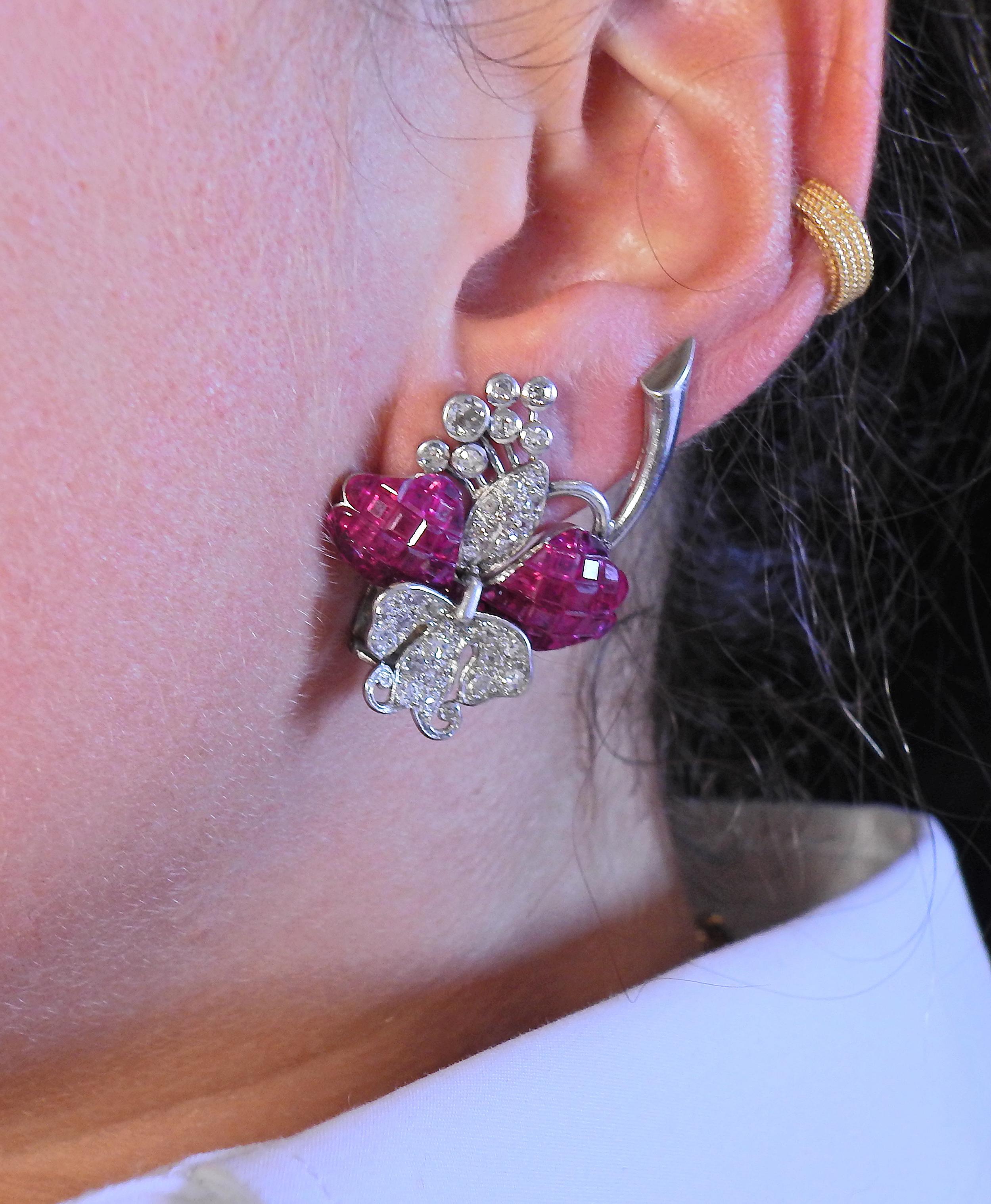 French Midcentury Invisible Set Ruby Diamond Platinum Earrings In Excellent Condition For Sale In New York, NY