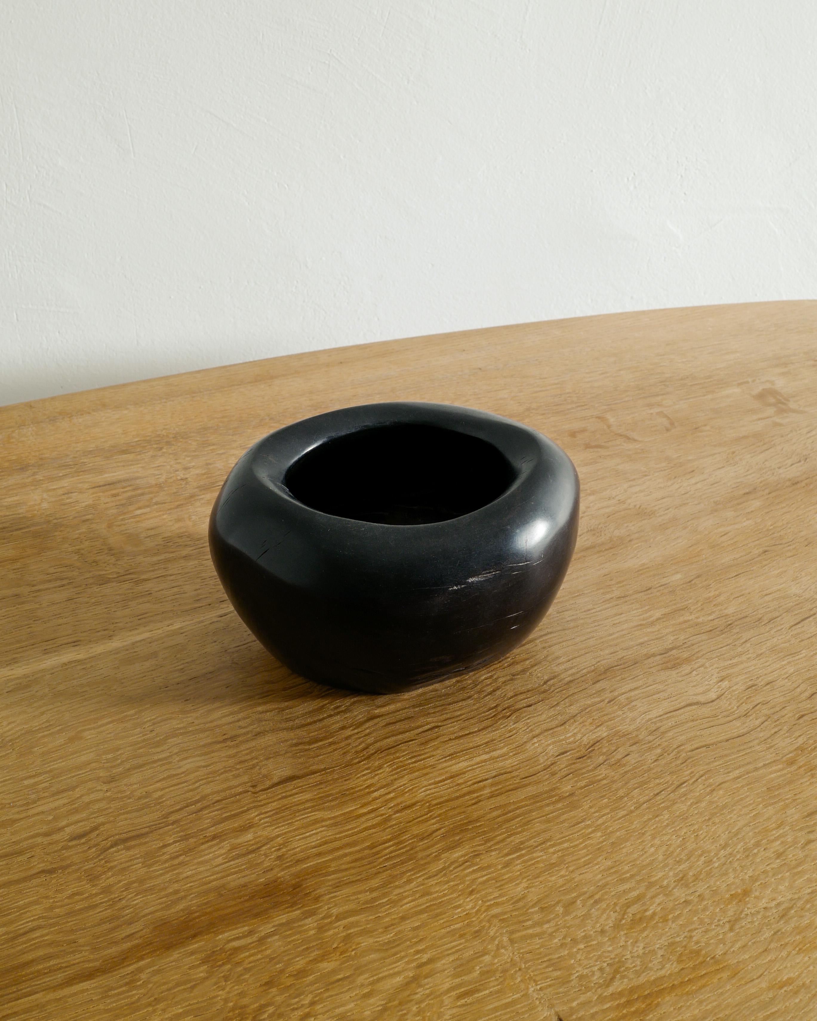 French Mid Century Large Wooden Bowl by Odile Noll Produced in France, 1960s In Good Condition For Sale In Stockholm, SE