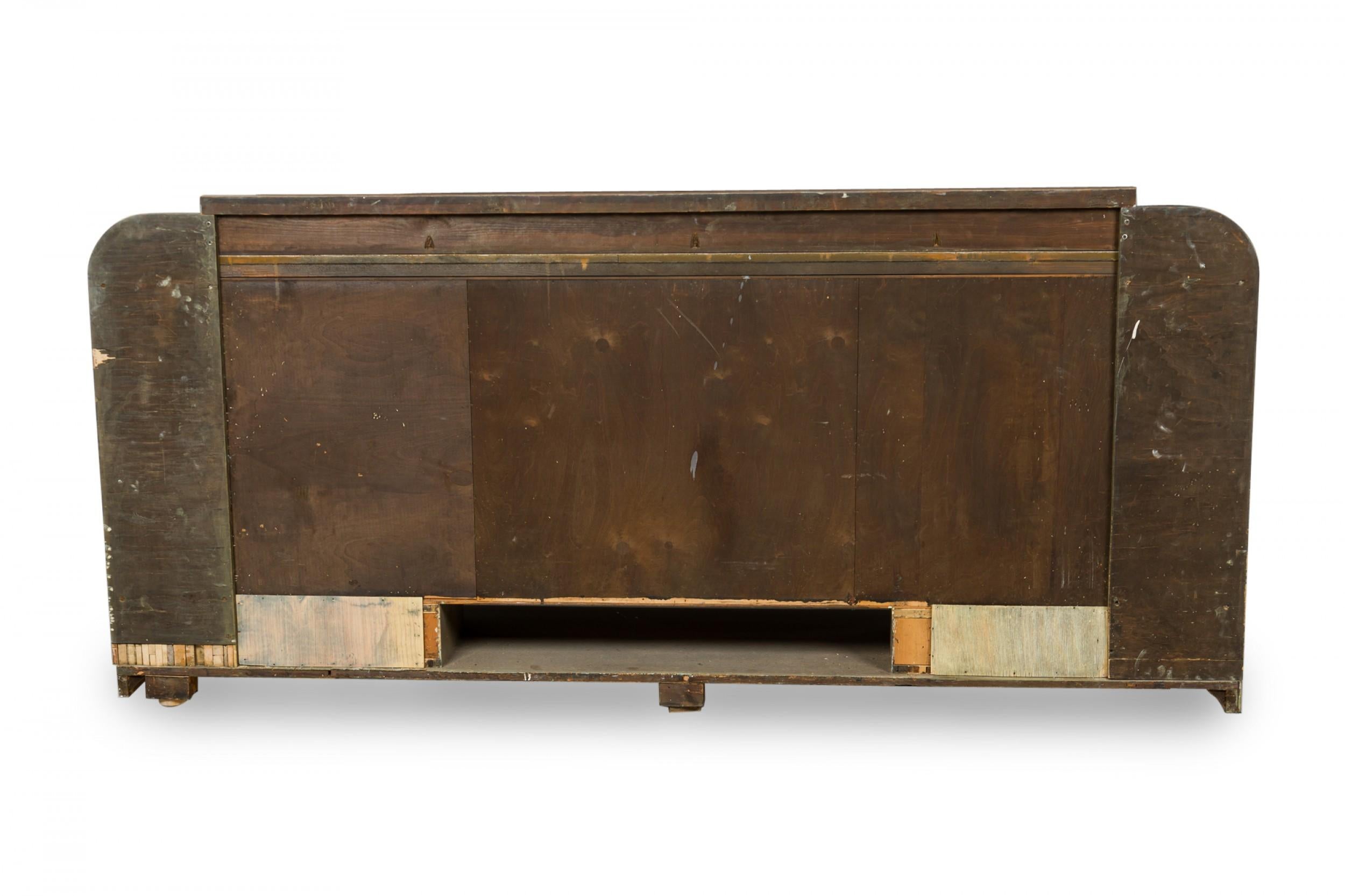 Fatto a mano Credenza francese di metà secolo in Oak Oak Oak, stile Jacques Adnet in vendita