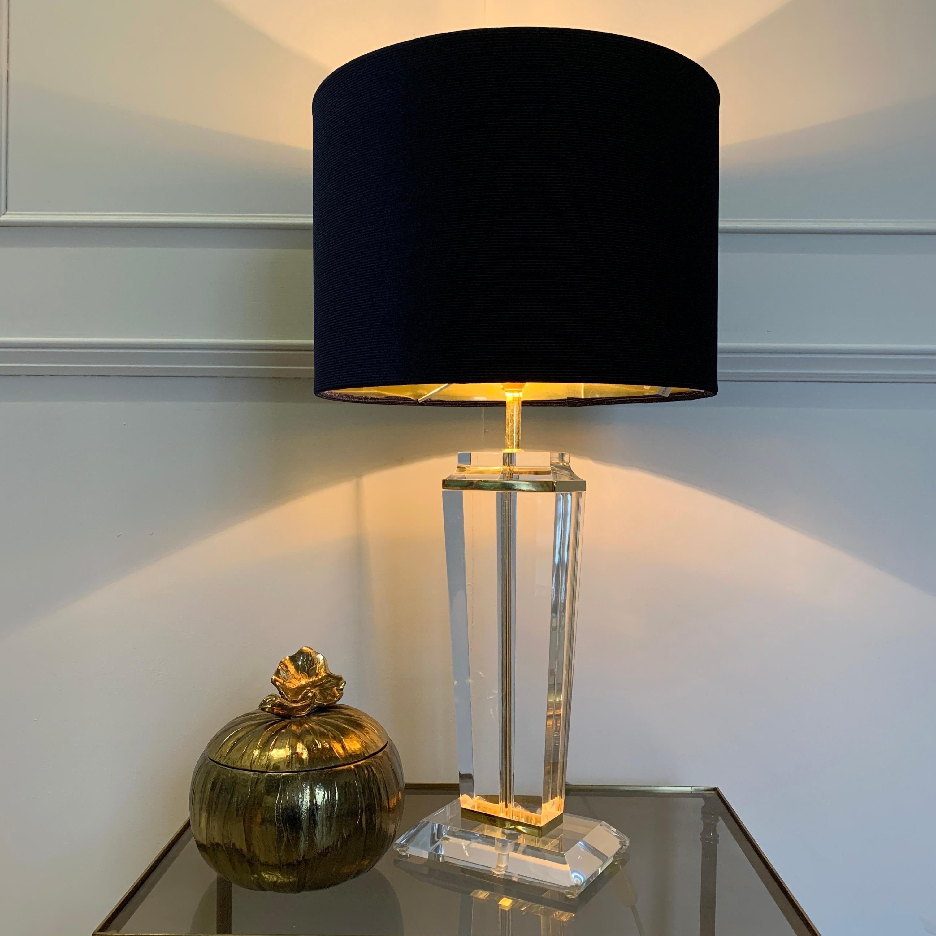 French Midcentury Lucite Table Lamp For Sale 4