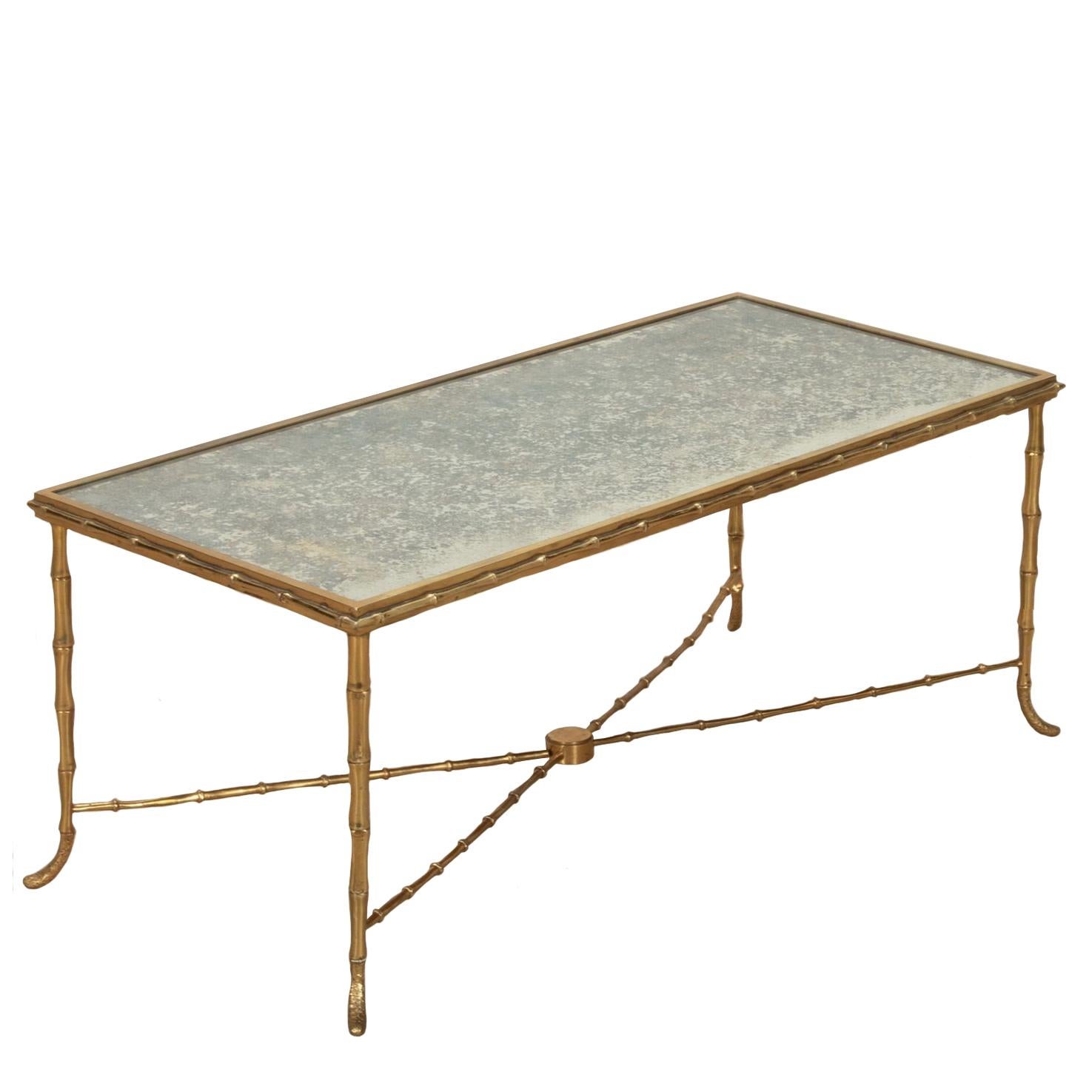 Mesa baja francesa de latón estilo Maison Bagues de mediados de siglo Francés en venta