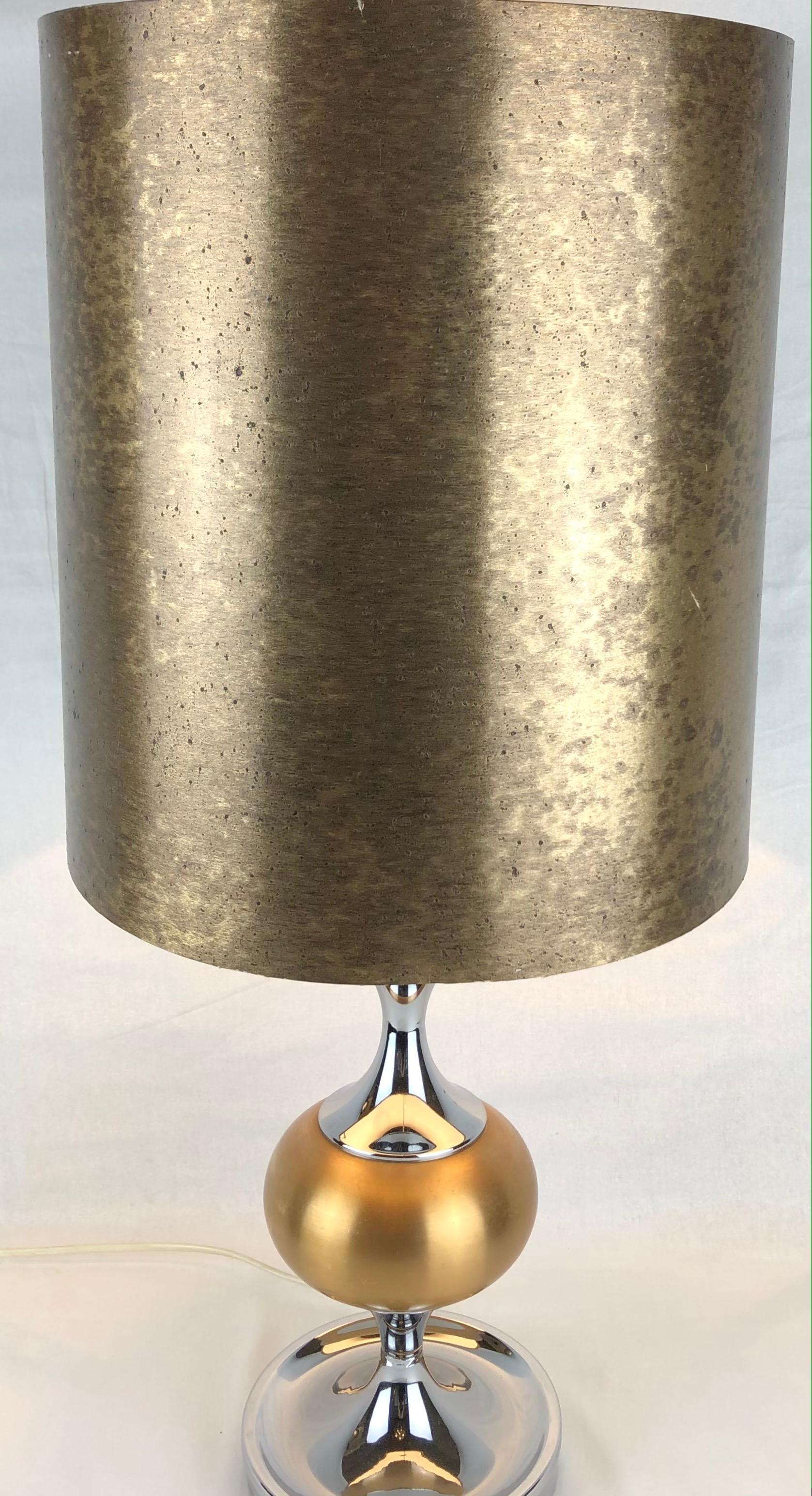Tischlampe aus Chrom in Gold, von Maison Jansen inspiriert, Mid-Century (Französisch) im Angebot