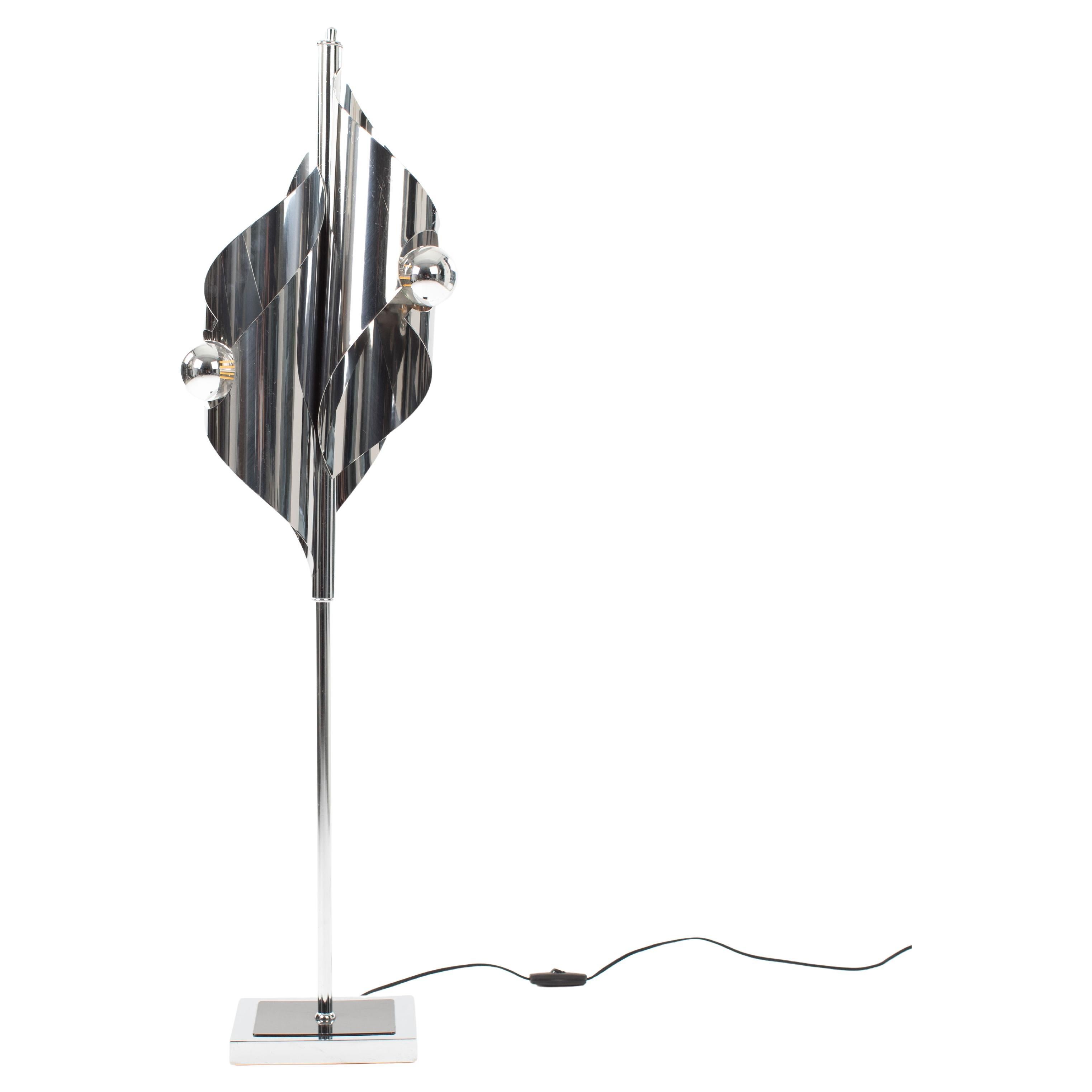 French Mid-Century Minimalist Table Lamp in Clear, Polished, Chromed Lines 1970s
