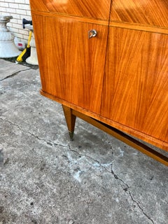 Credenza francese in mogano a 5 ante, stile Mid-Century Modern, del 1955