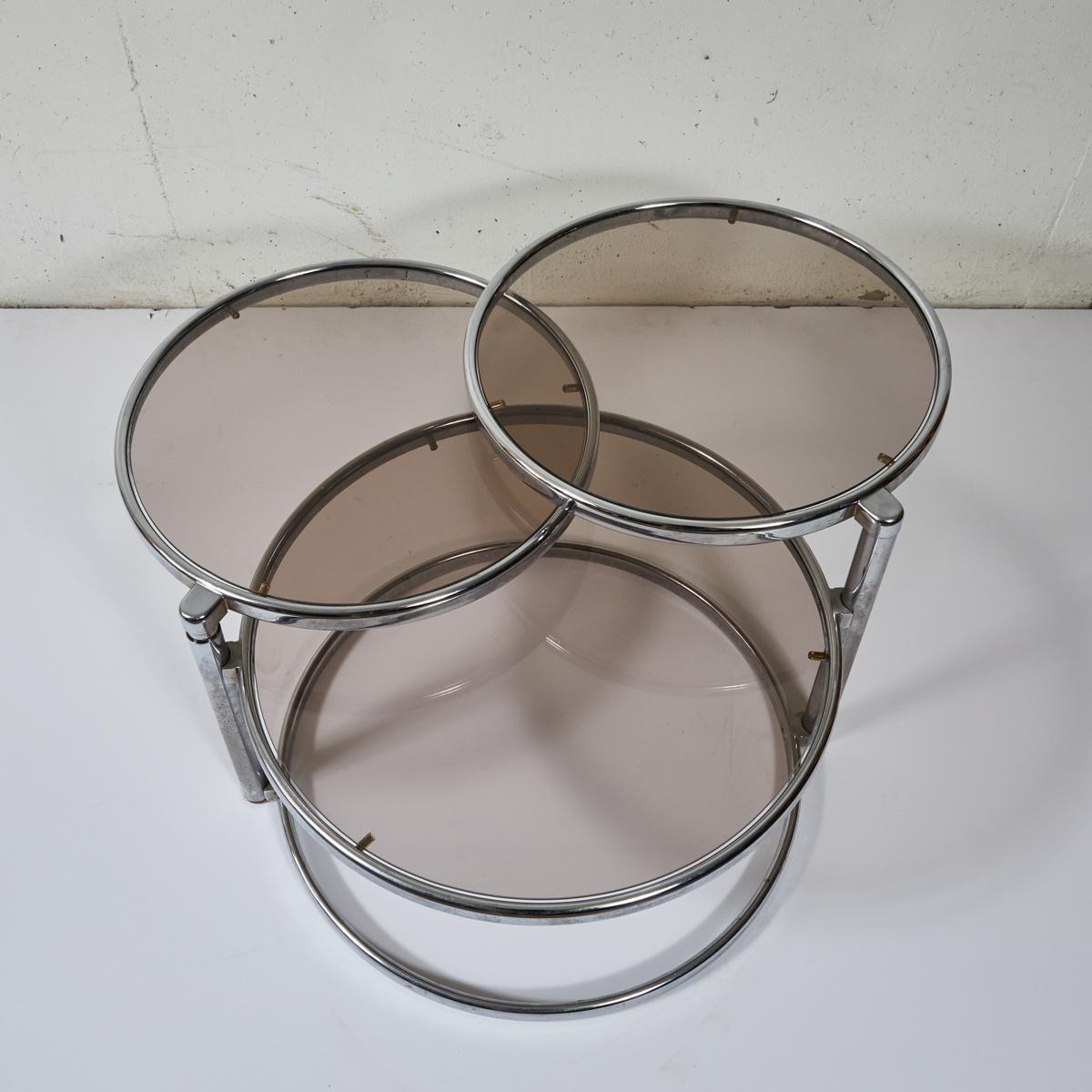 Early 20th Century French Mid-Century Modern 1960s Round Glass Top Extending Table