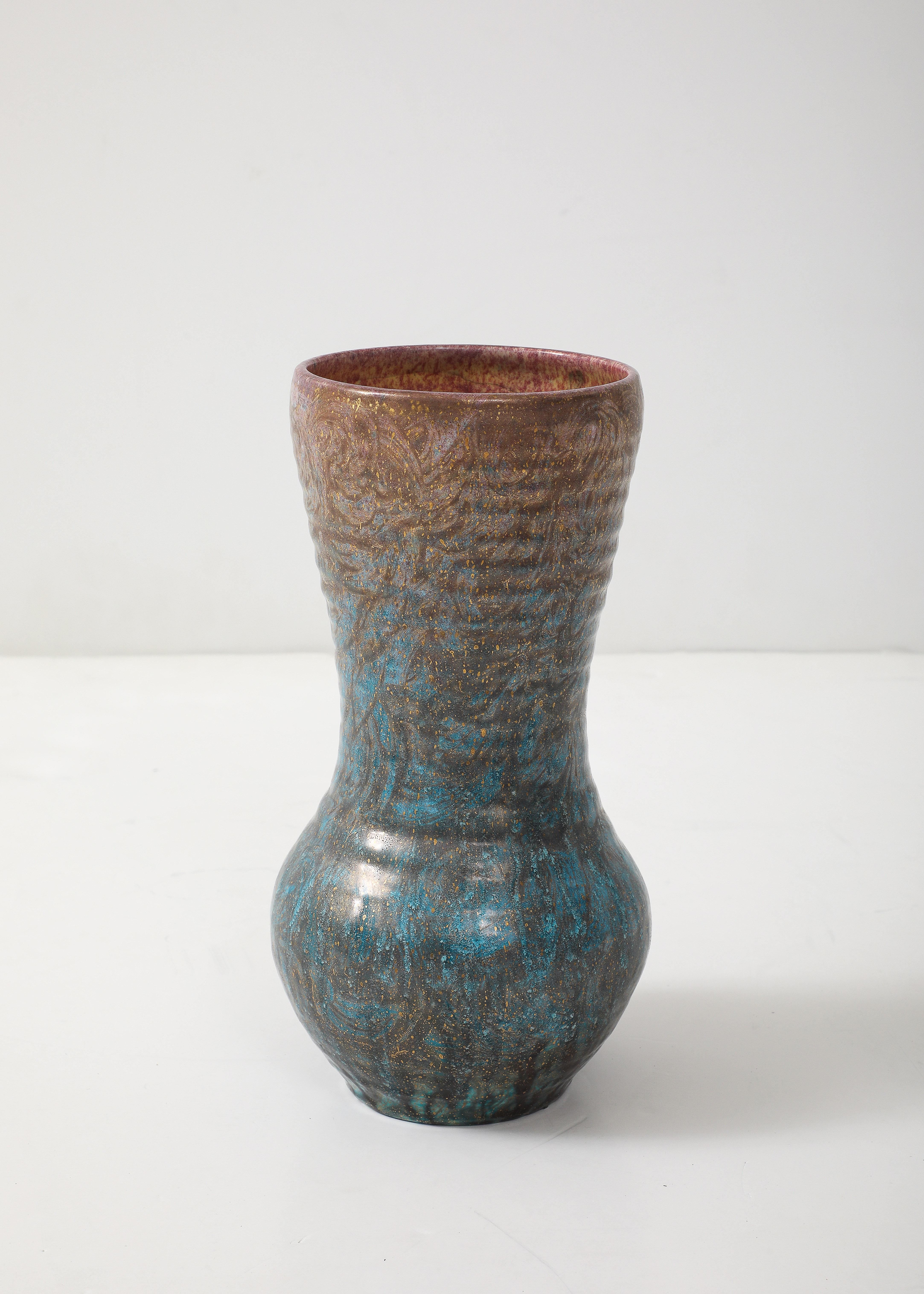 Französische Mid Century Modern Accolay Vase im Zustand „Gut“ im Angebot in New York, NY