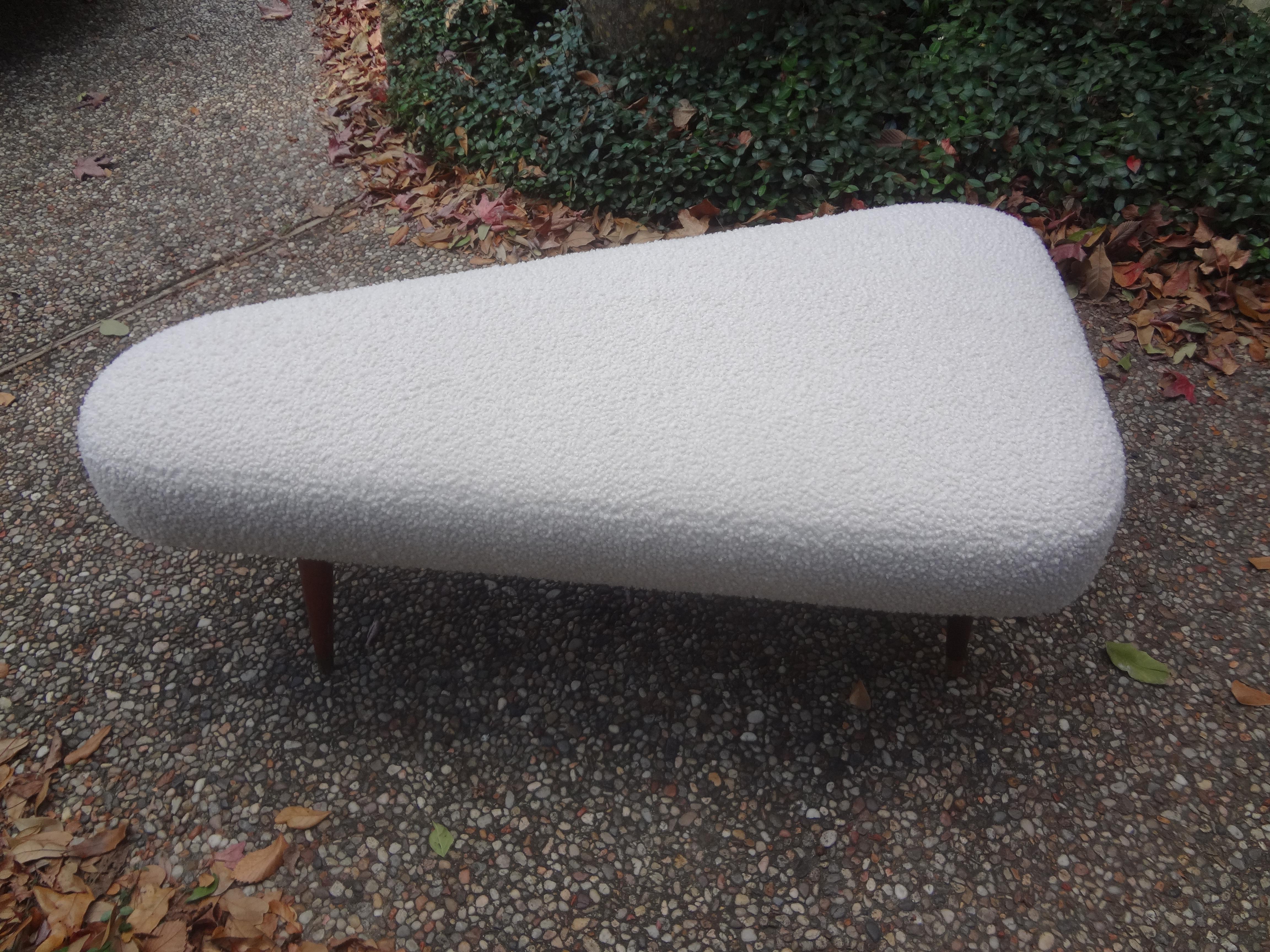 French Mid-Century Modern André Arbus Style Triangular Bench For Sale 5