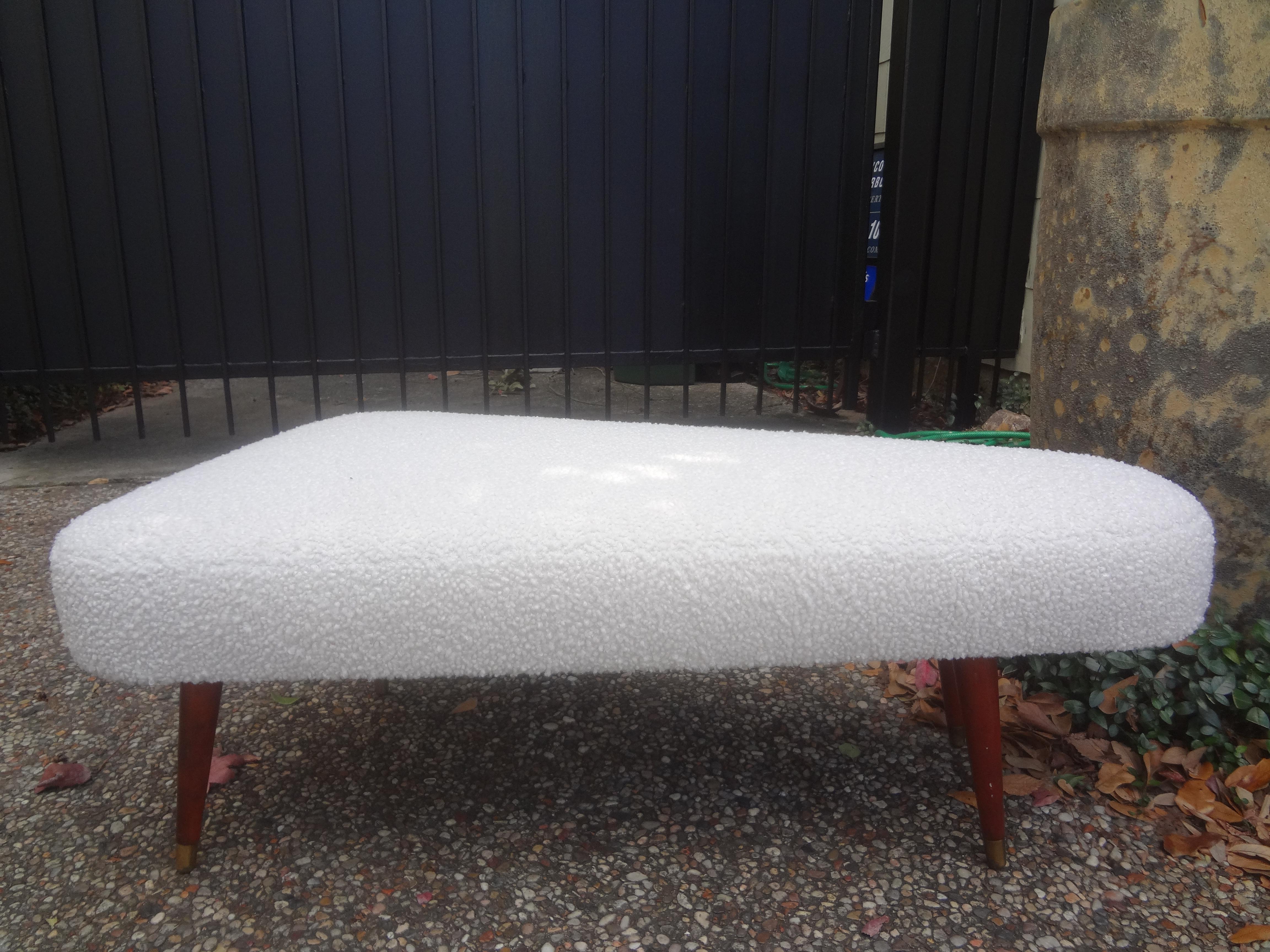 French Mid-Century Modern André Arbus Style Triangular Bench For Sale 6