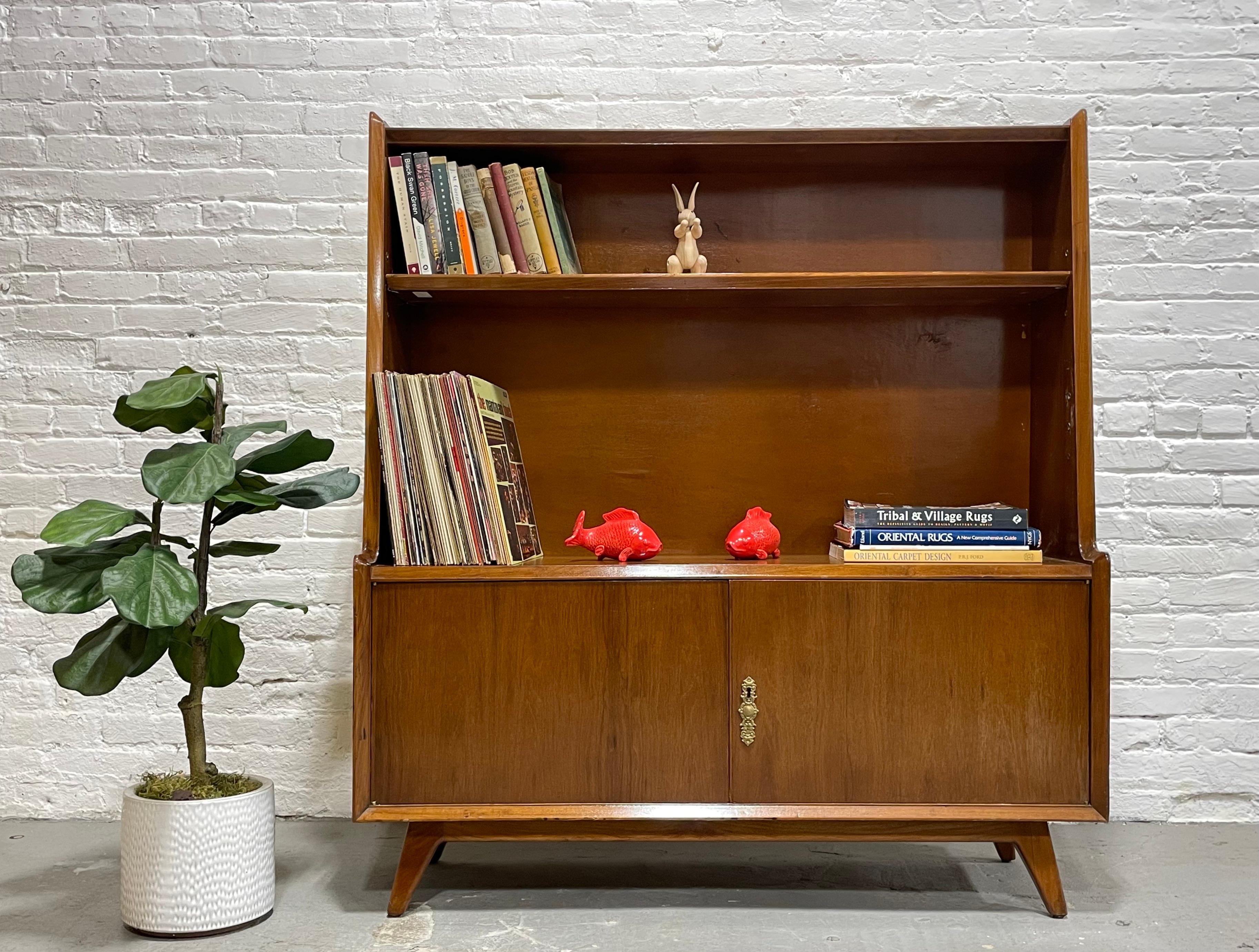 FRENCH Mid Century MODERN BOOKCASE, c. 1950's For Sale 5