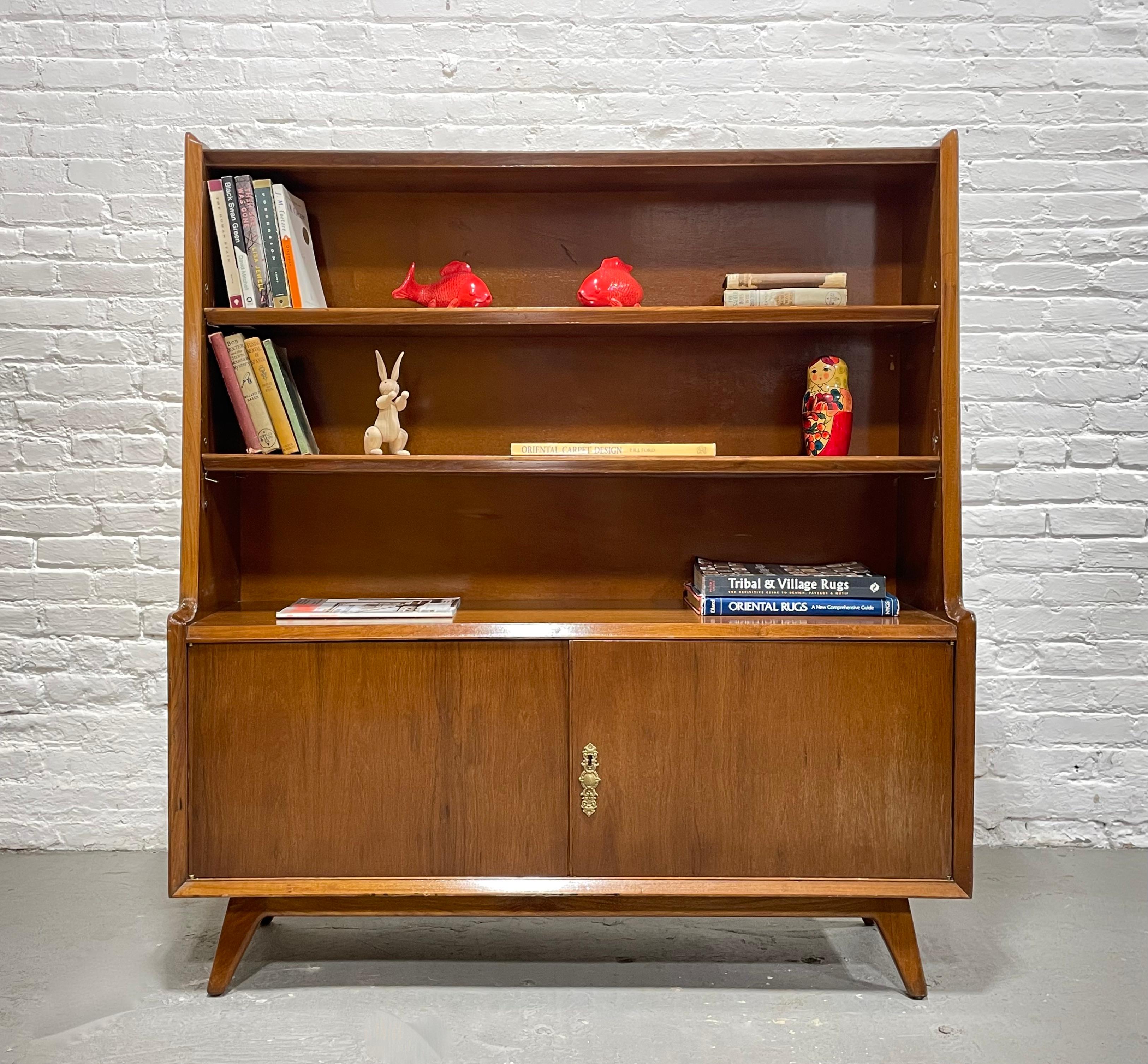 FRENCH Mid Century MODERN BOOKCASE, c. 1950's In Good Condition For Sale In Weehawken, NJ