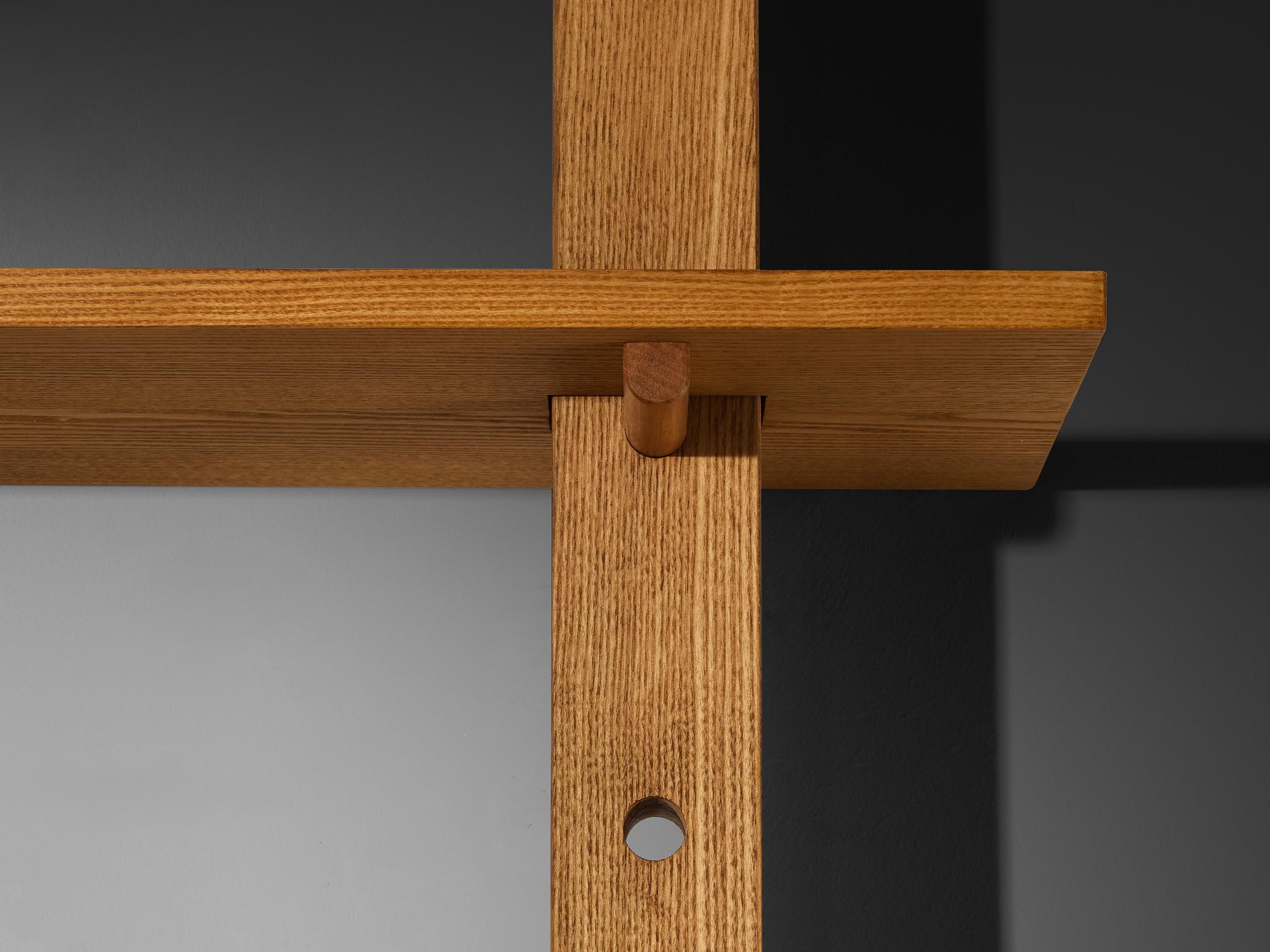 Frêne French Mid-Century Modern Bookcase or Shelf Unit in Solid Ash en vente