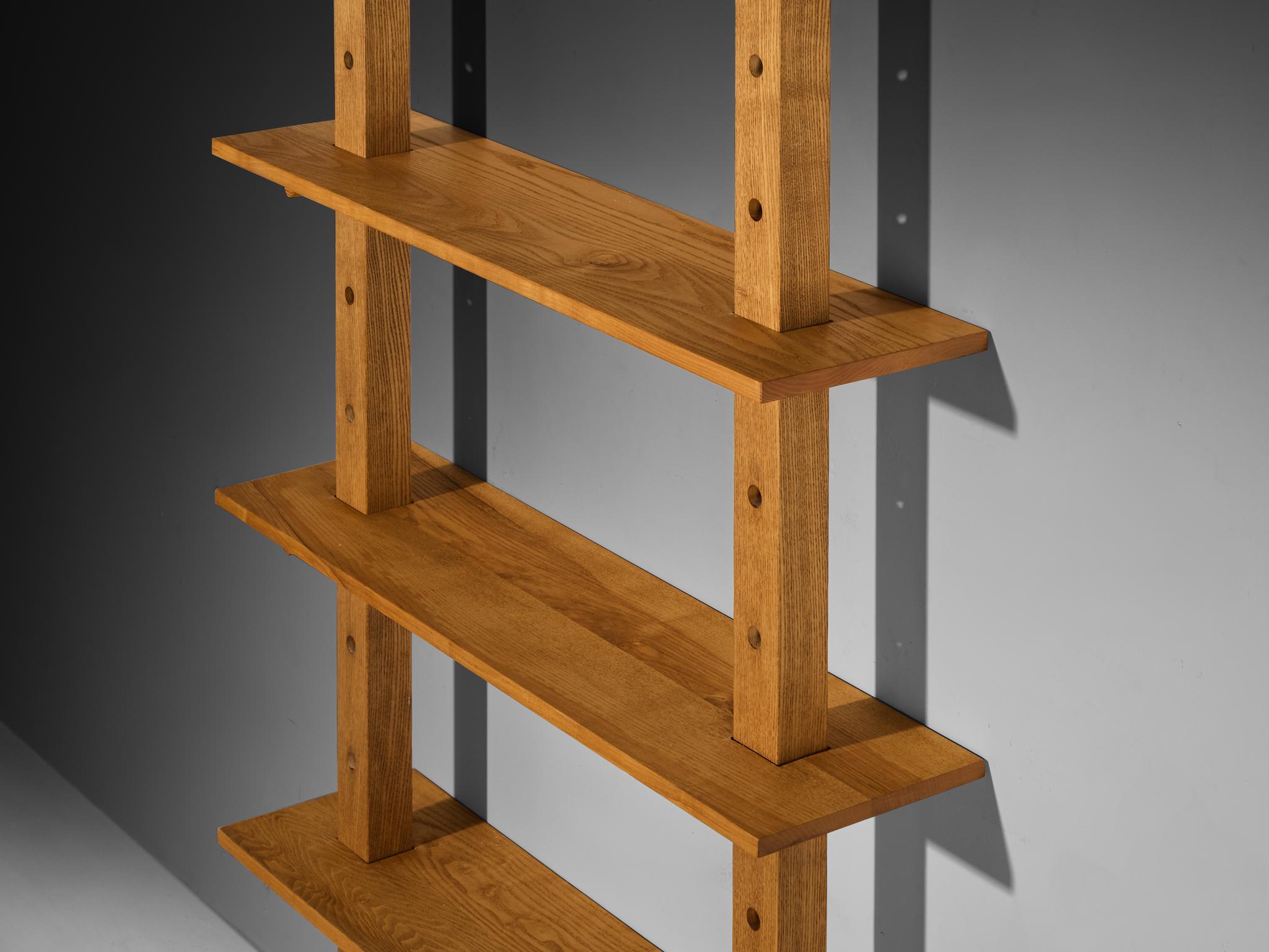 French Mid-Century Modern Bookcase or Shelf Unit in Solid Ash en vente 2