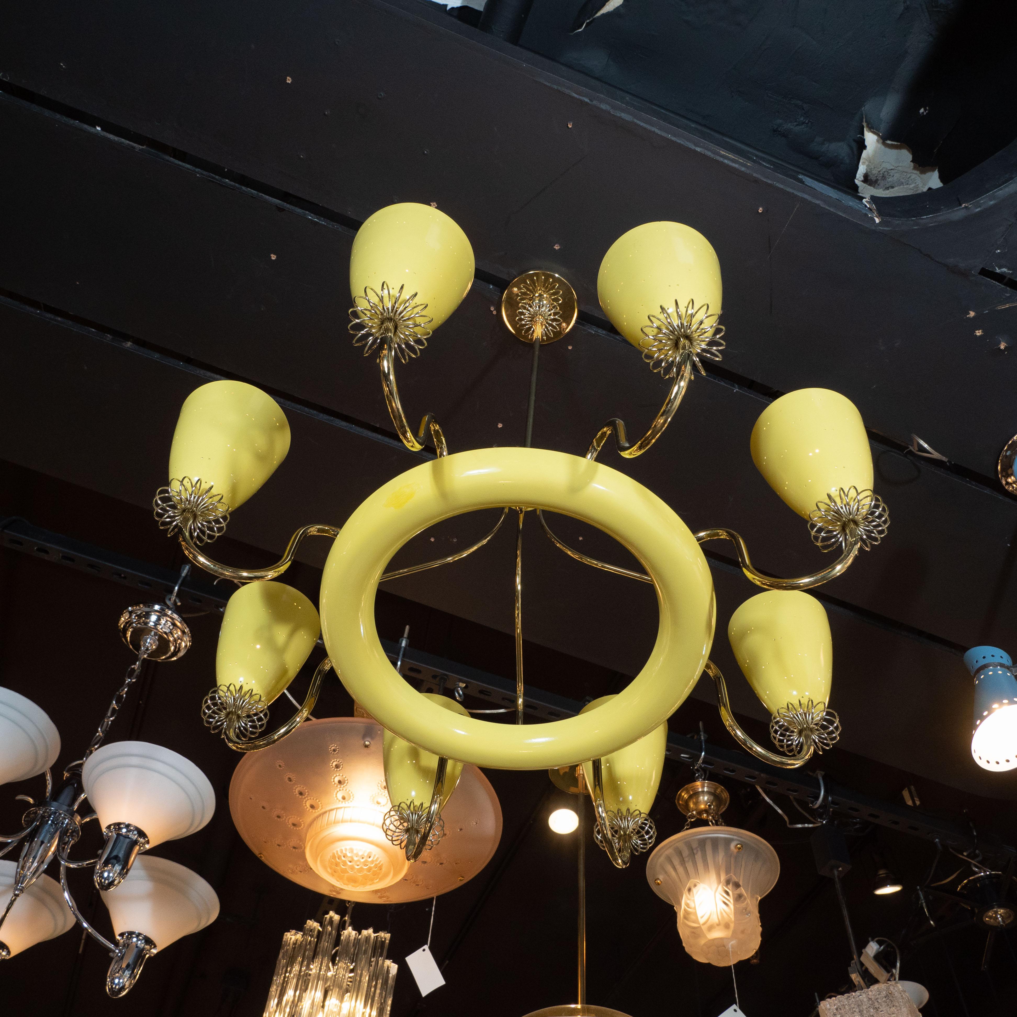 Mid-Century Modern Brass and Yellow Enamel Eight-Arm Chandelier by Paavo Tynell im Zustand „Hervorragend“ in New York, NY