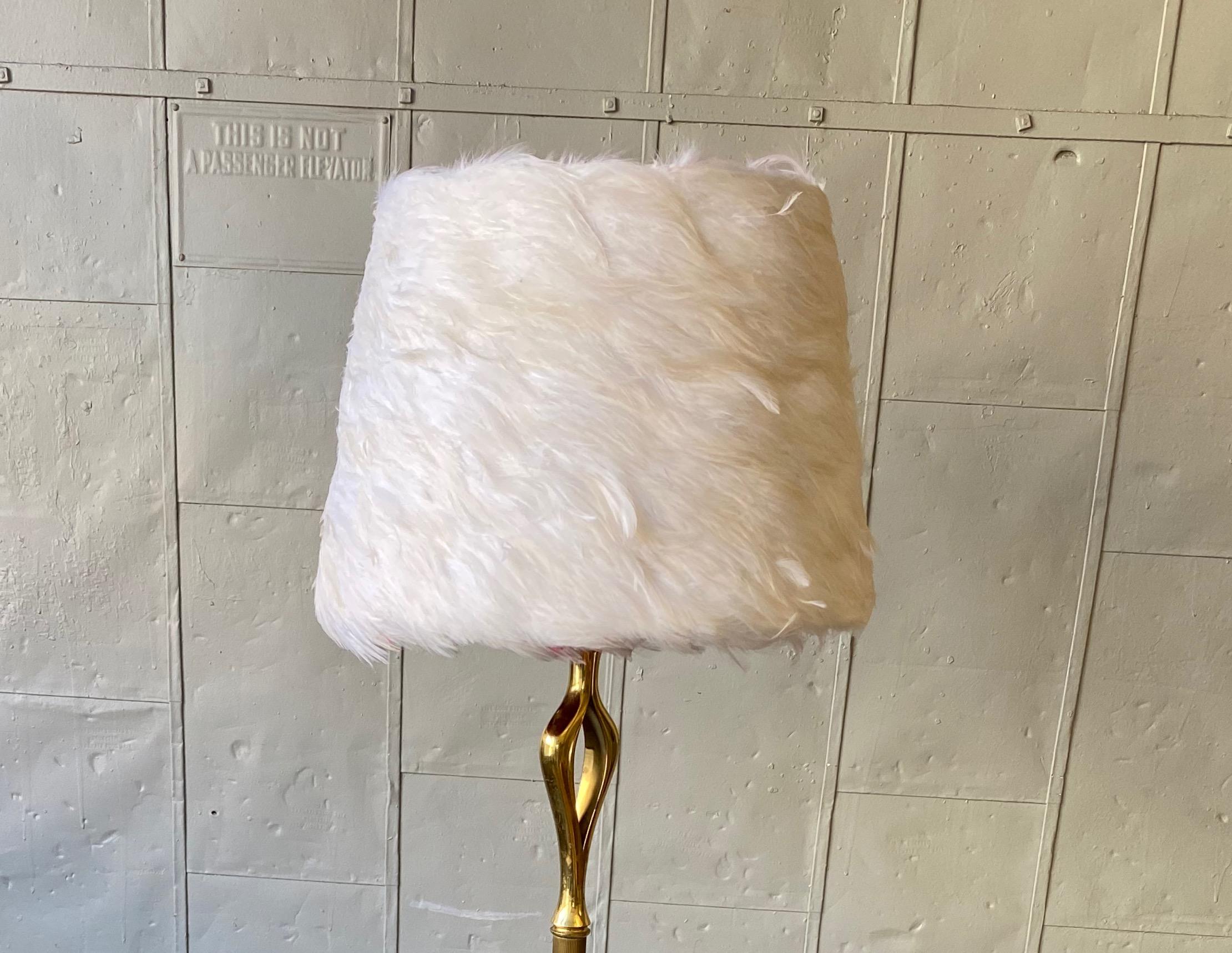 French Mid-Century Modern Brass Floor Lamp on a Tripod Base For Sale 8