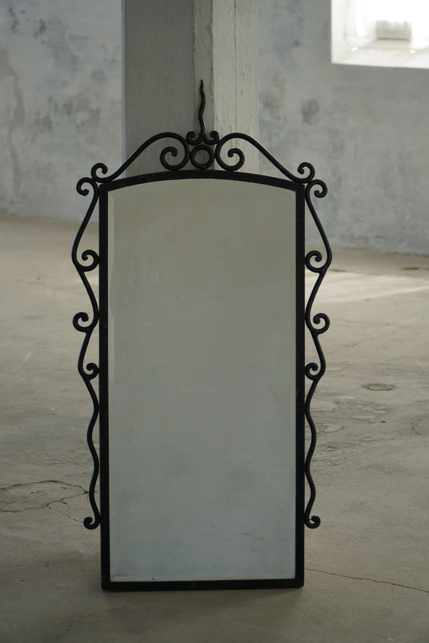 French Mid-Century Modern, Brutalist Wrought Iron Wall Mirror, Made in the 1950s For Sale 5