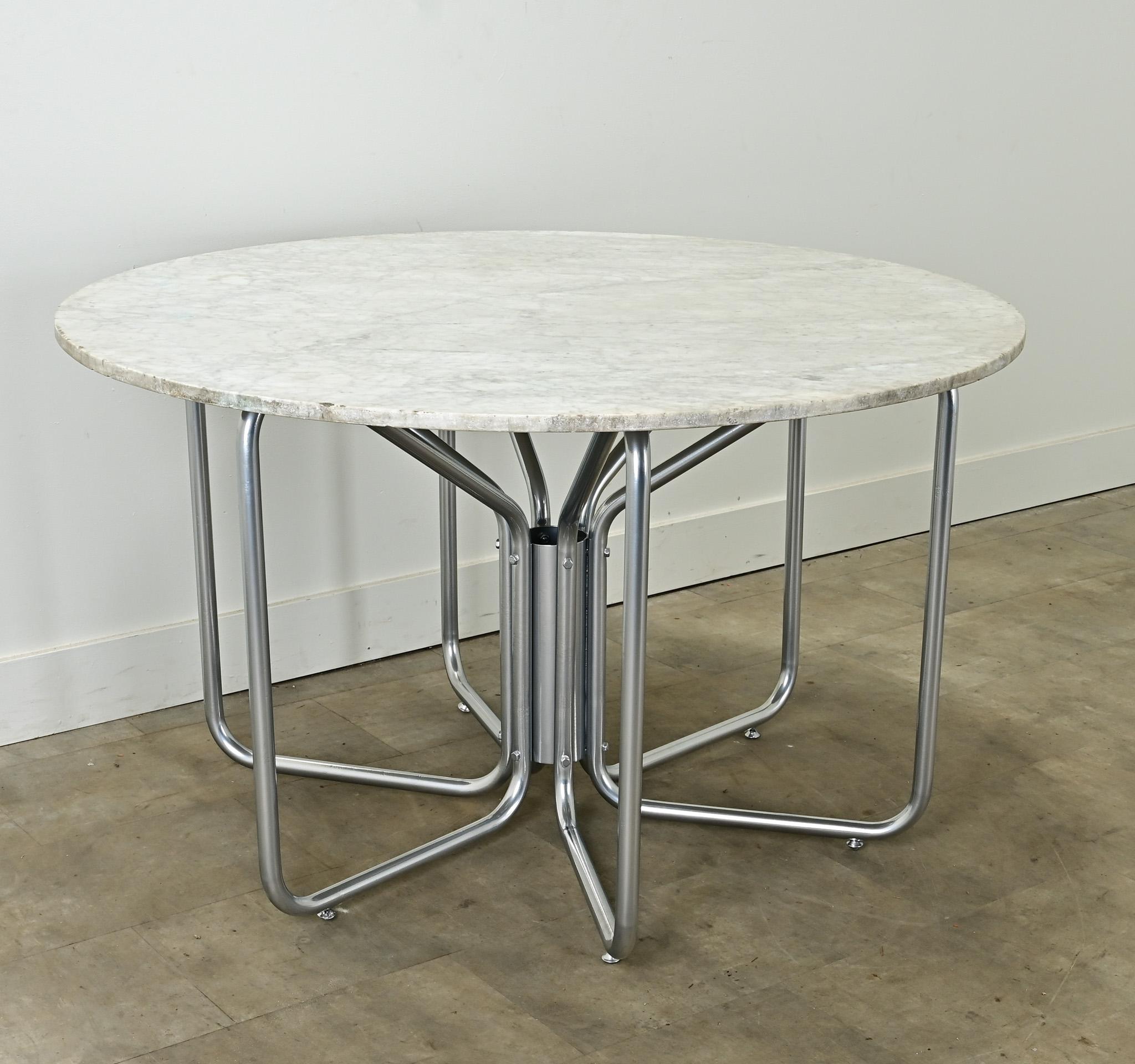 Table centrale française mi-siècle moderne en vente 6