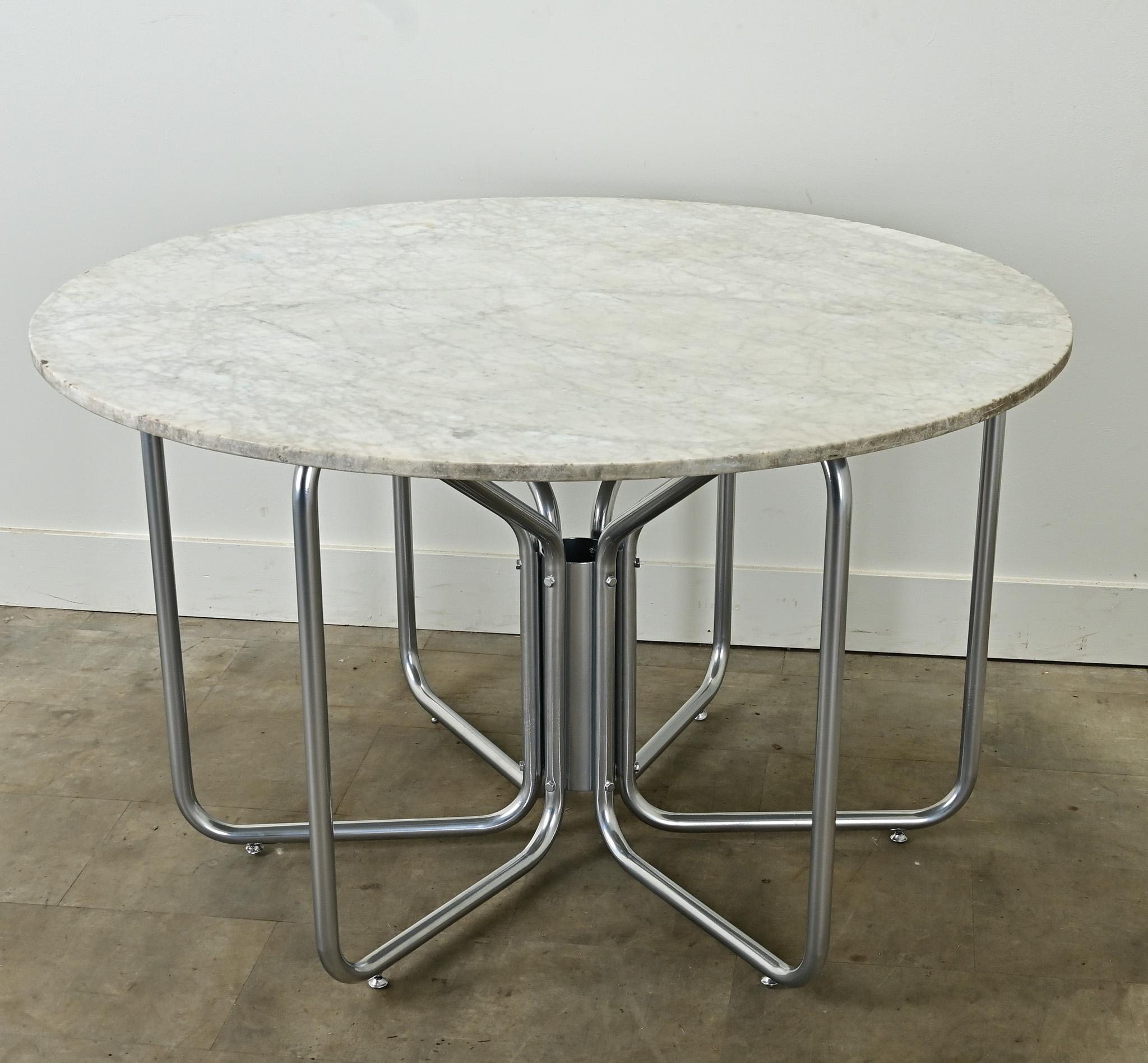 Table centrale française mi-siècle moderne en vente 7