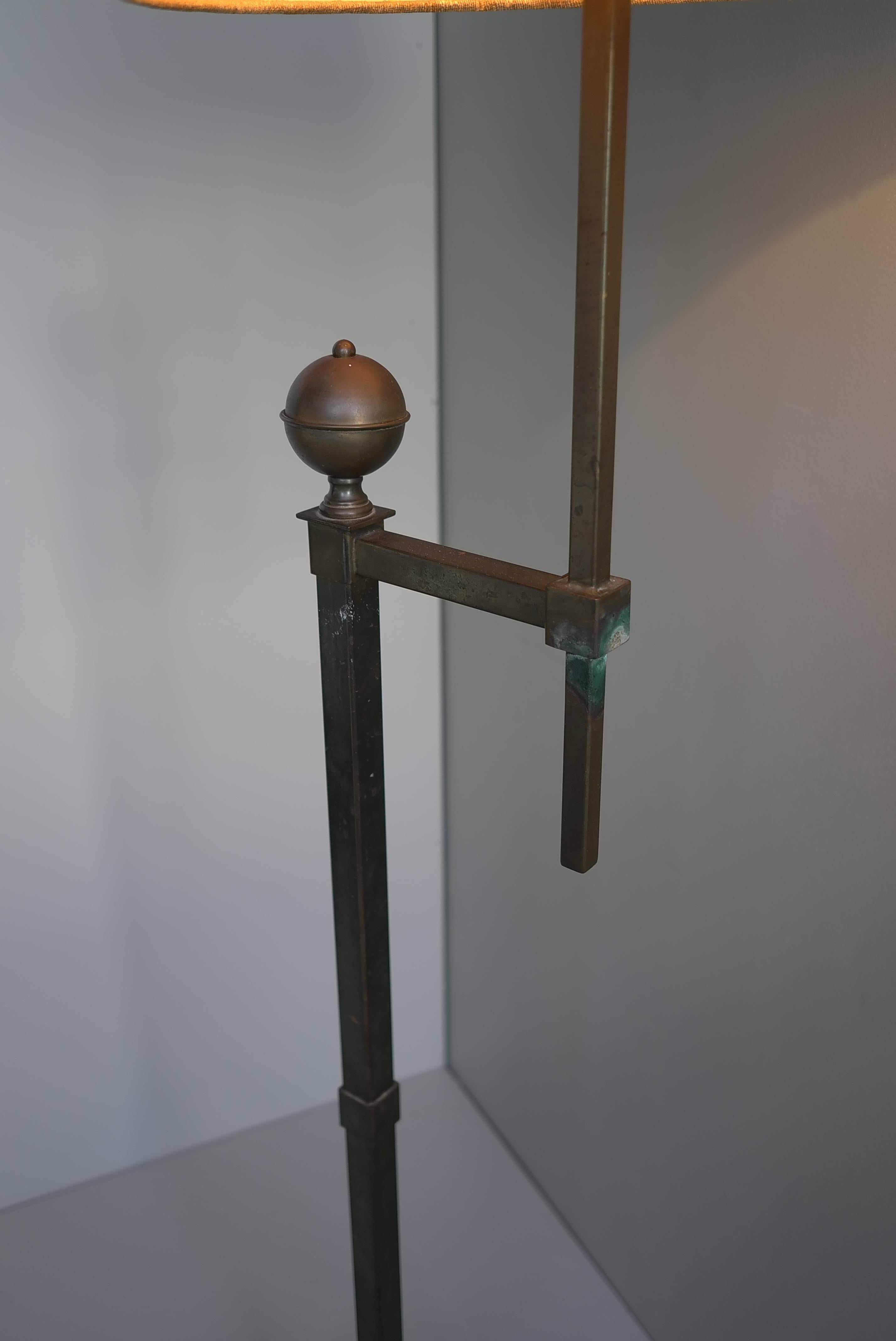 French Mid-Century Modern Copper and steel Patina Floor lamp 1950's In Good Condition For Sale In Den Haag, NL