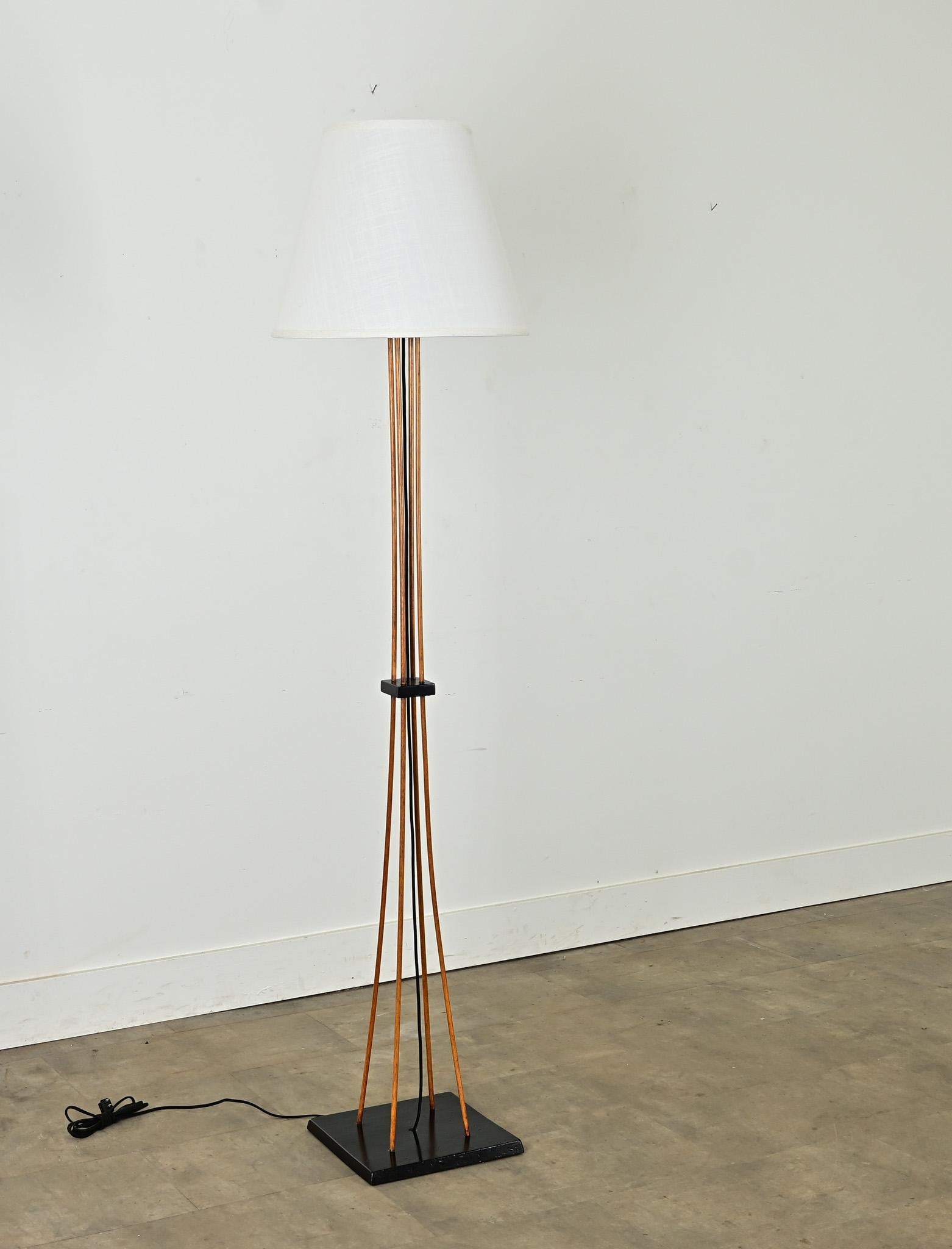 Fait main Lampadaire français The Moderns en vente
