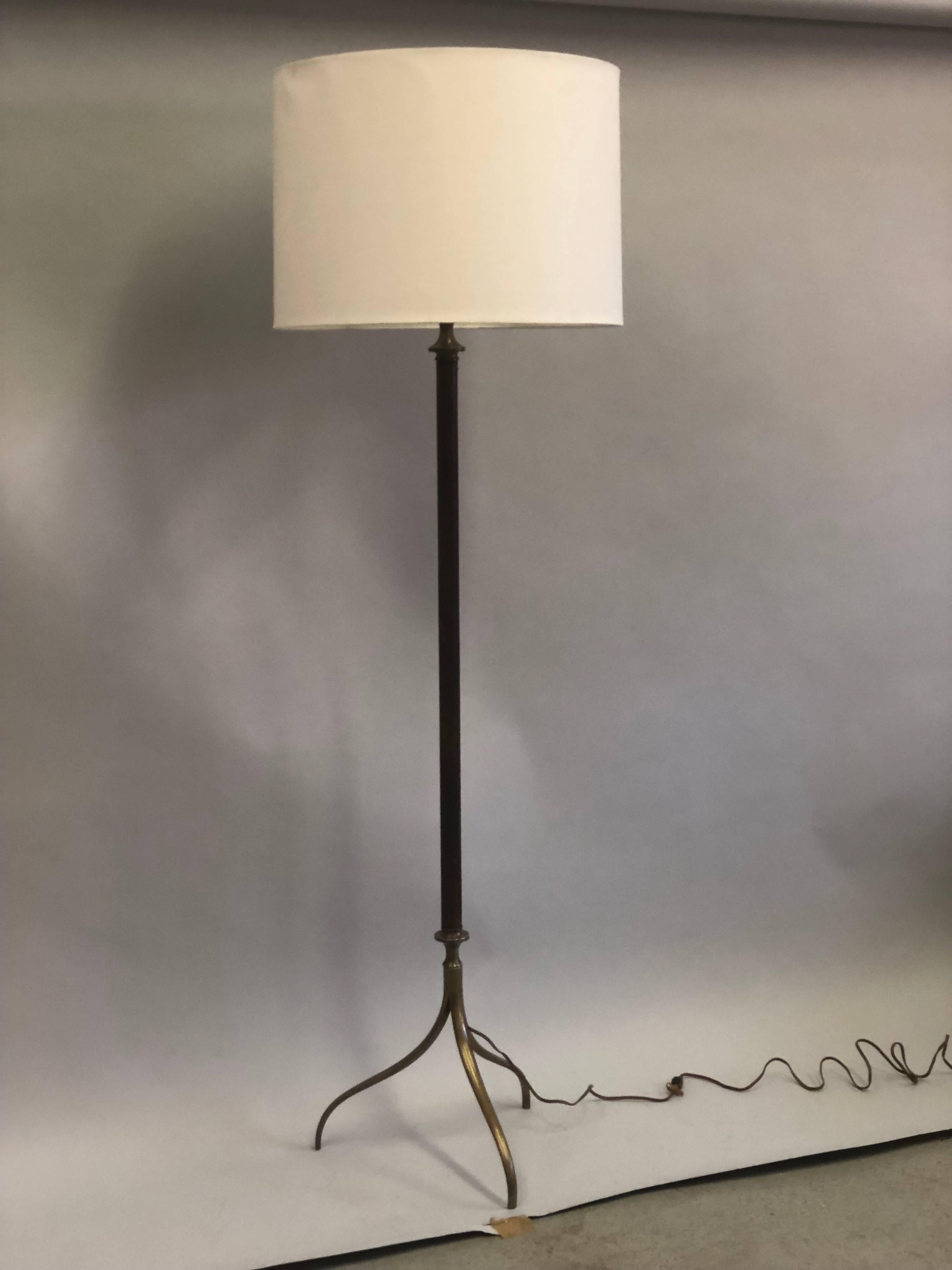 French Mid-Century Modern Hand Stitched Brown Leather Floor Lamp, Jacques Adnet In Good Condition In New York, NY