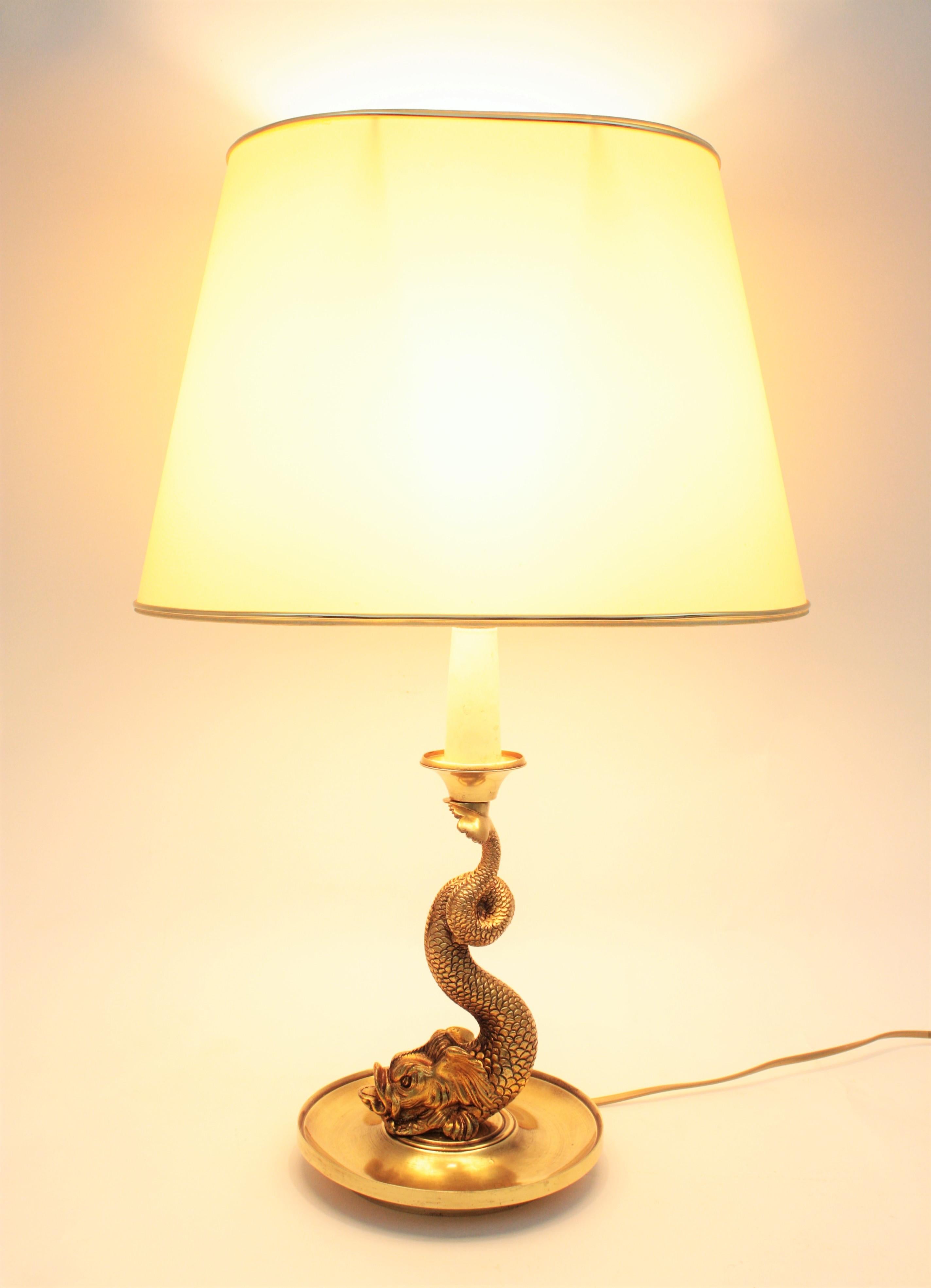 French Mid-Century Modern Koi Fish Brass Table Lamp or Desk Lamp with Shade In Excellent Condition In Barcelona, ES