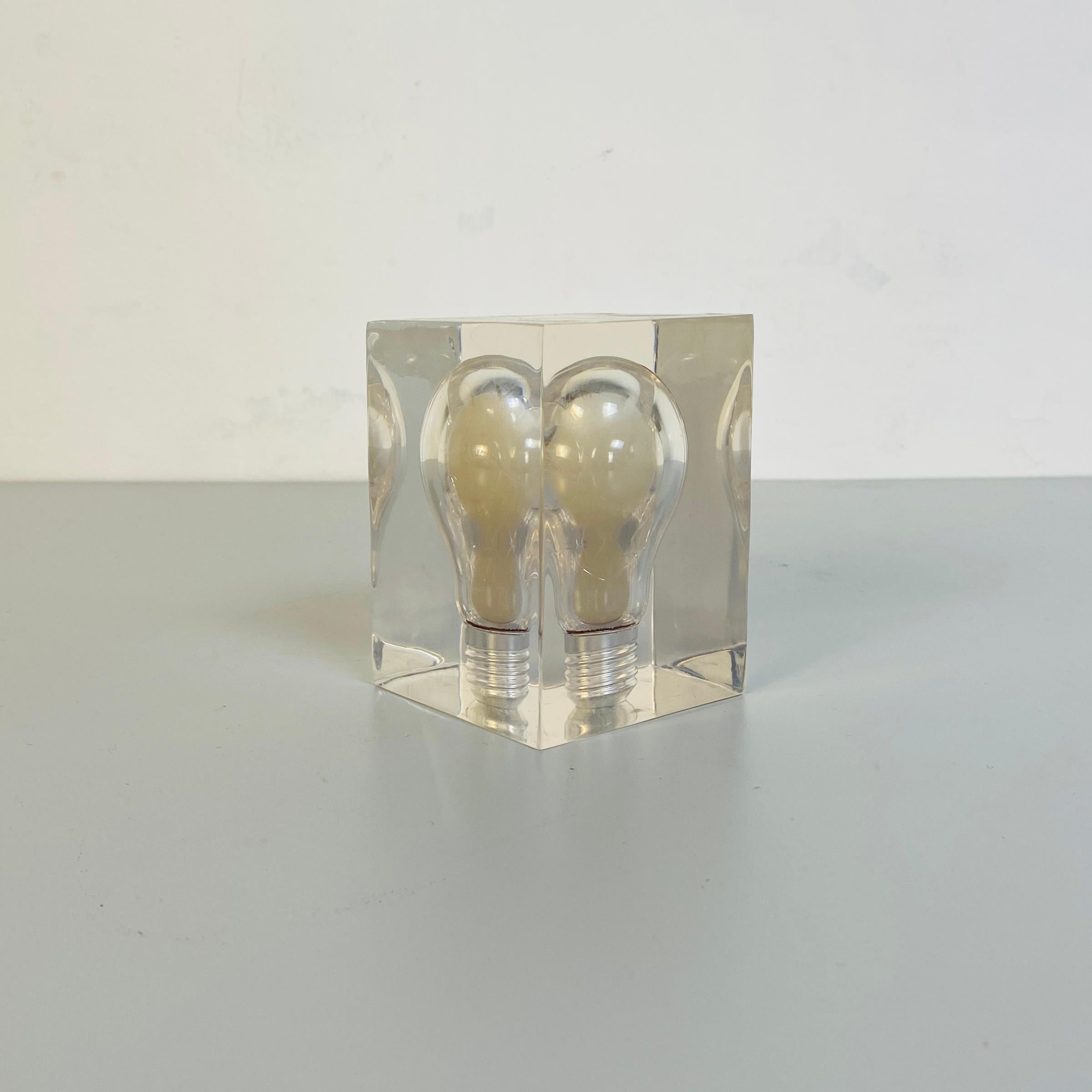 Lucite Scultura francese di metà secolo in lucite di Pierre Giraudon, anni '70 in vendita