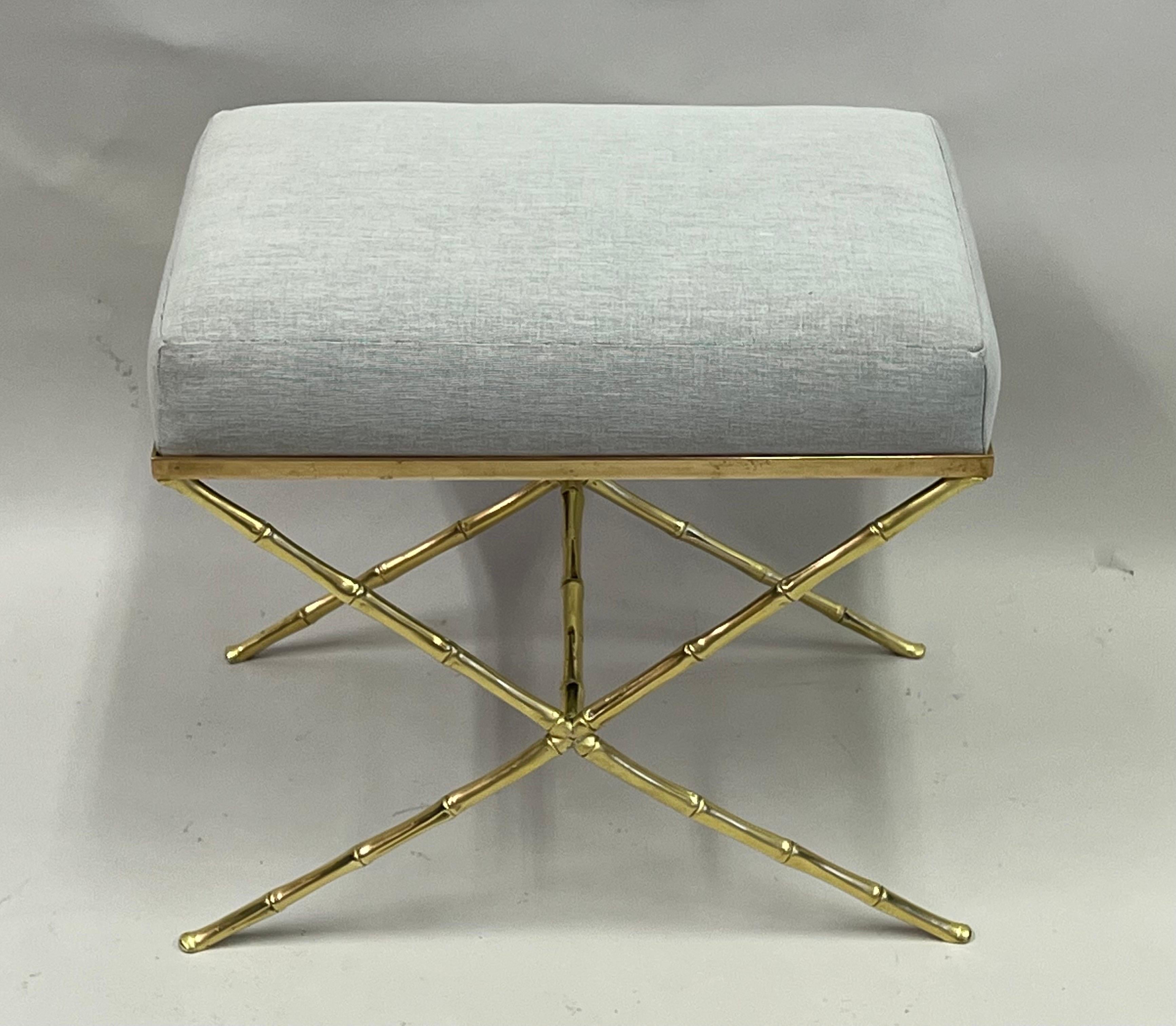 Ottone Panchina neoclassica francese di metà secolo in ottone e finto bambù di Maison Baguès in vendita