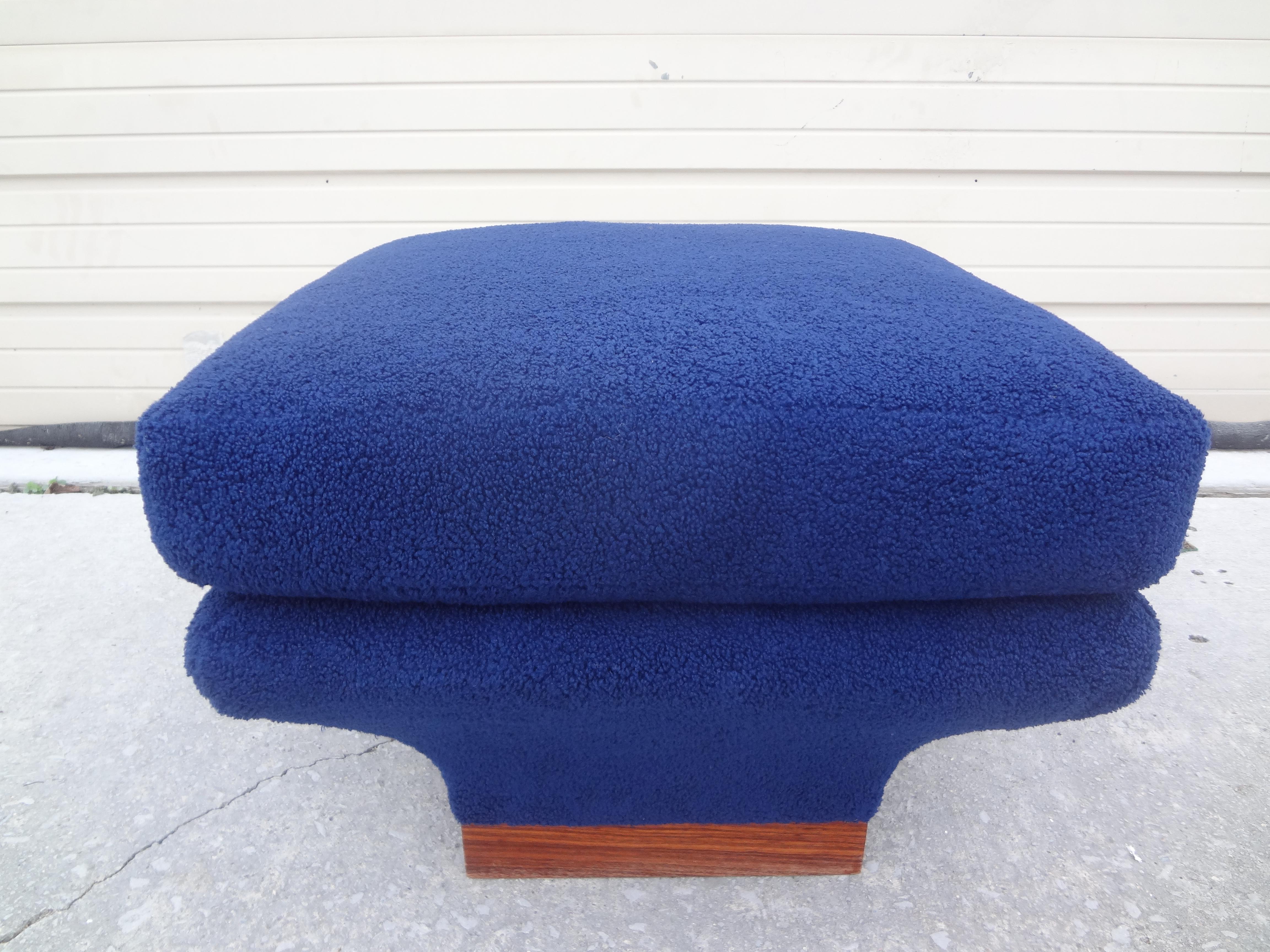 Mid-Century Modern Pouf ou banc français de style mi-siècle moderne en vente