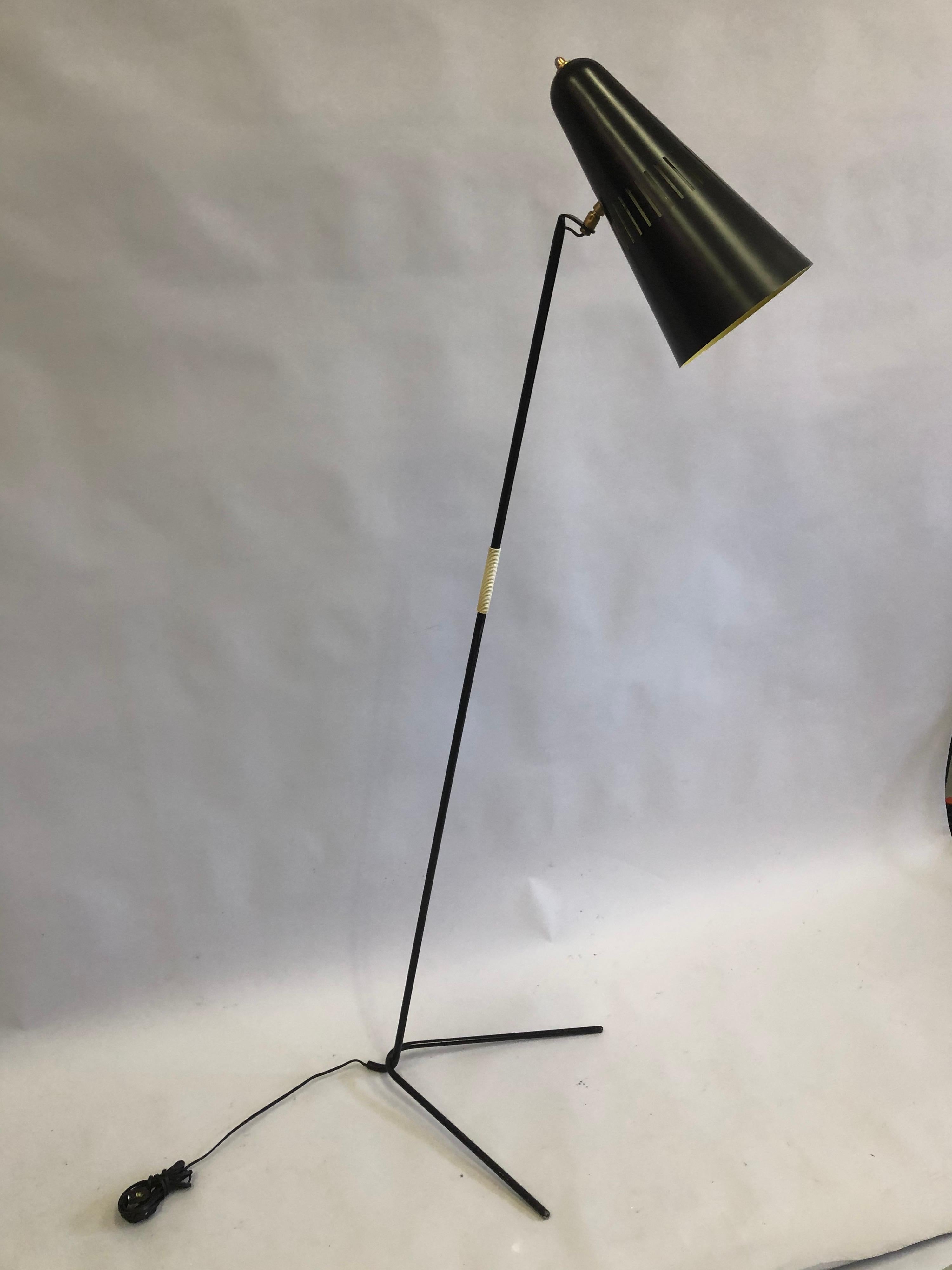 French Mid-Century Modern Prototype Floor Lamp, Serge Mouille & Pierre Guariche In Good Condition For Sale In New York, NY